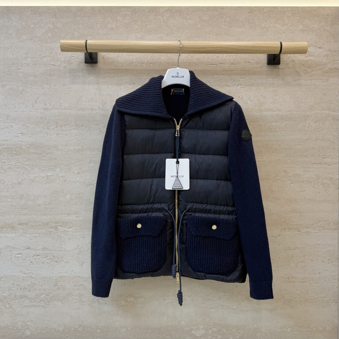 26015#新款羽绒服🌾 Moncler 100% 羊毛➕90%白鸭绒 羽绒服 杏色 藏青色 SML