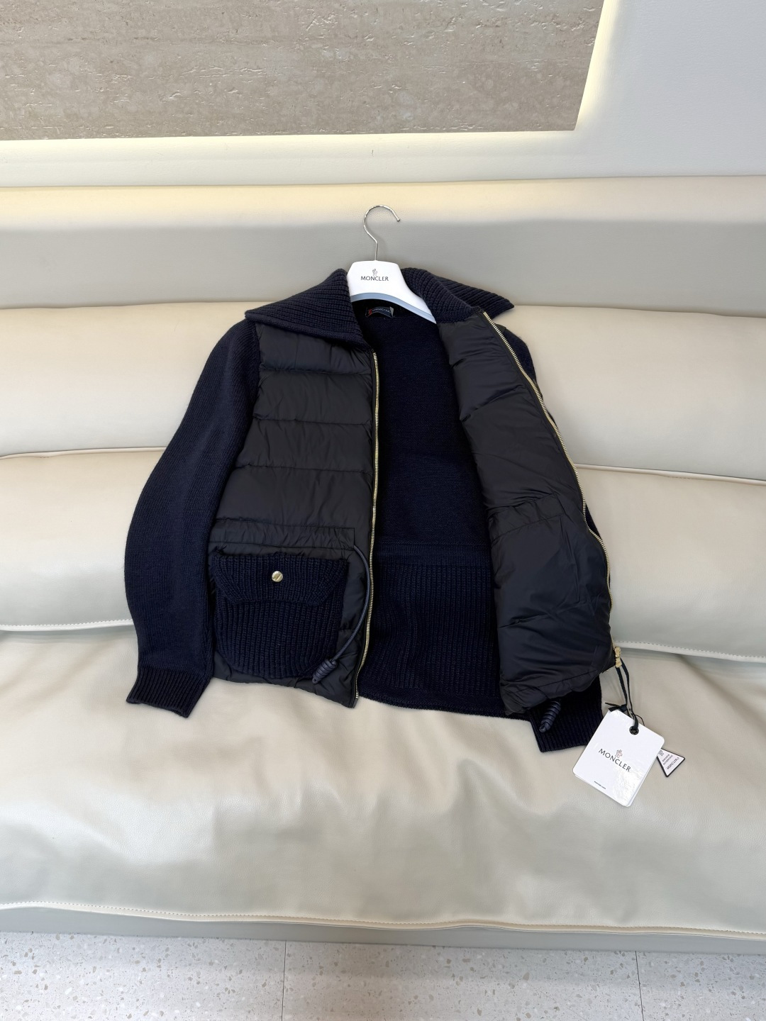26015#新款羽绒服🌾 Moncler 100% 羊毛➕90%白鸭绒 羽绒服 杏色 藏青色 SML