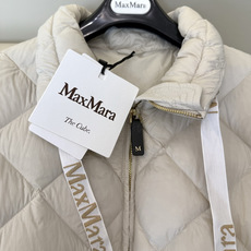 M8621#新款羽绒服🌾 max mara 配腰带 立领 织带绣花字母 菱形格 长袖羽绒服 90% 白鹅绒 羽绒服 M8621#新款羽绒服🌾 max mara 配腰带 立领 织带绣花字母 菱形格 长袖羽绒服 90% 白鹅绒 羽绒服