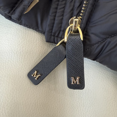 M8621#新款羽绒服🌾 max mara 配腰带 立领 织带绣花字母 菱形格 长袖羽绒服 90% 白鹅绒 羽绒服 M8621#新款羽绒服🌾 max mara 配腰带 立领 织带绣花字母 菱形格 长袖羽绒服 90% 白鹅绒 羽绒服