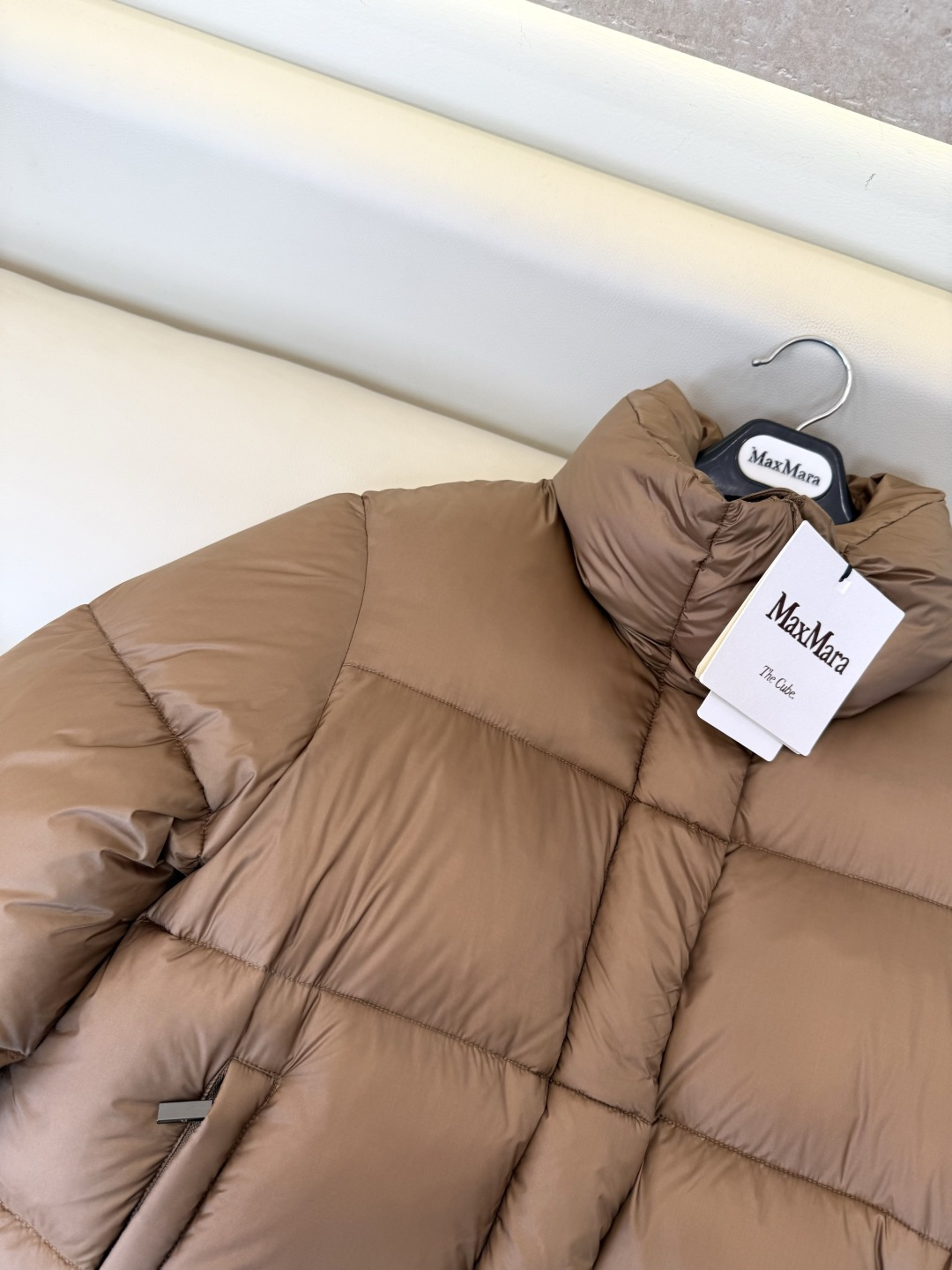 M8623#新款羽绒服🌾 max mara  立领保暖充盈 长袖90% 白鹅绒 羽绒服  黑色 咖色 S-X L