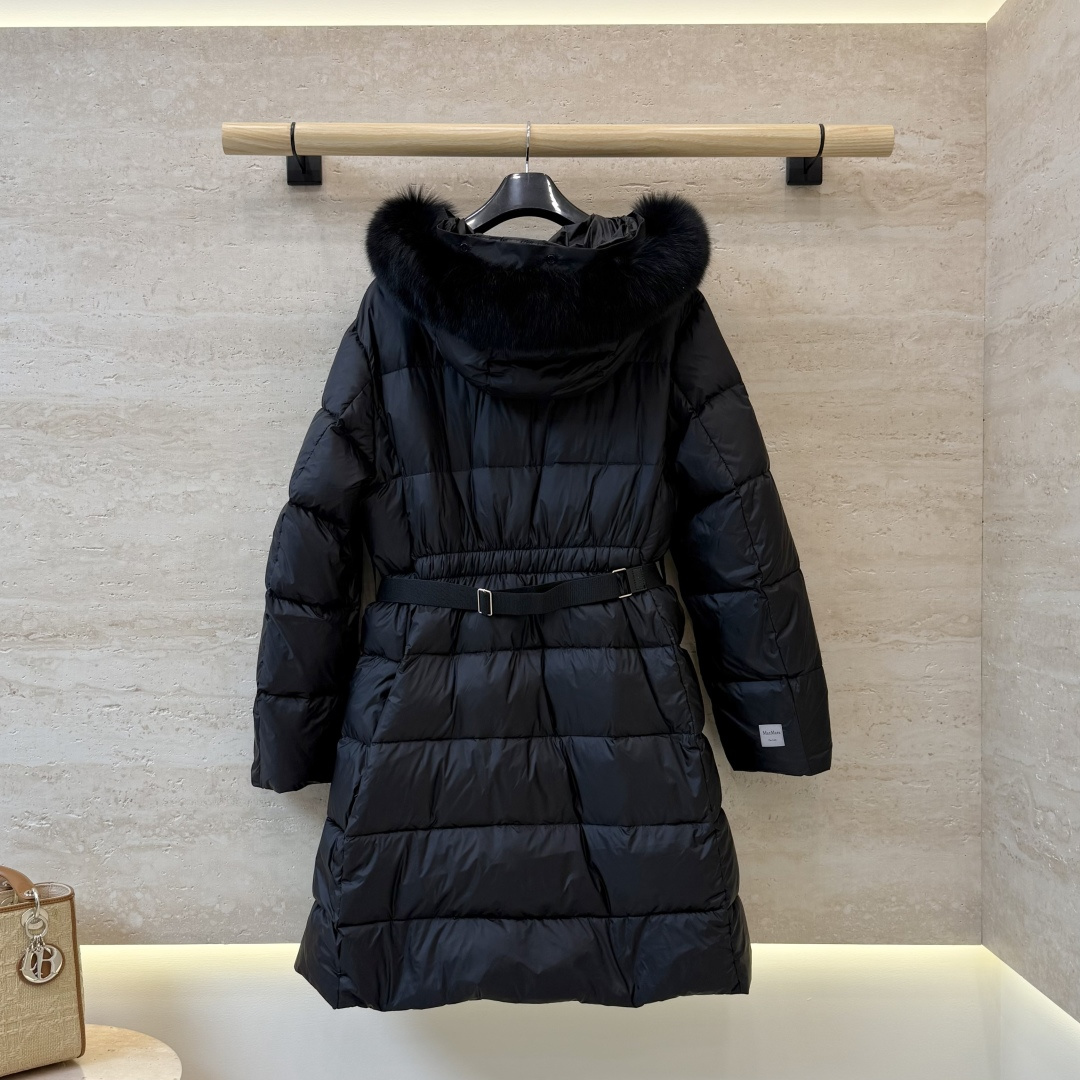 M8627#新款羽绒服🌾 max mara 超大狐狸毛领 配腰带显瘦拉链款 长袖90% 白鹅绒 羽绒服  黑色 咖色 S
