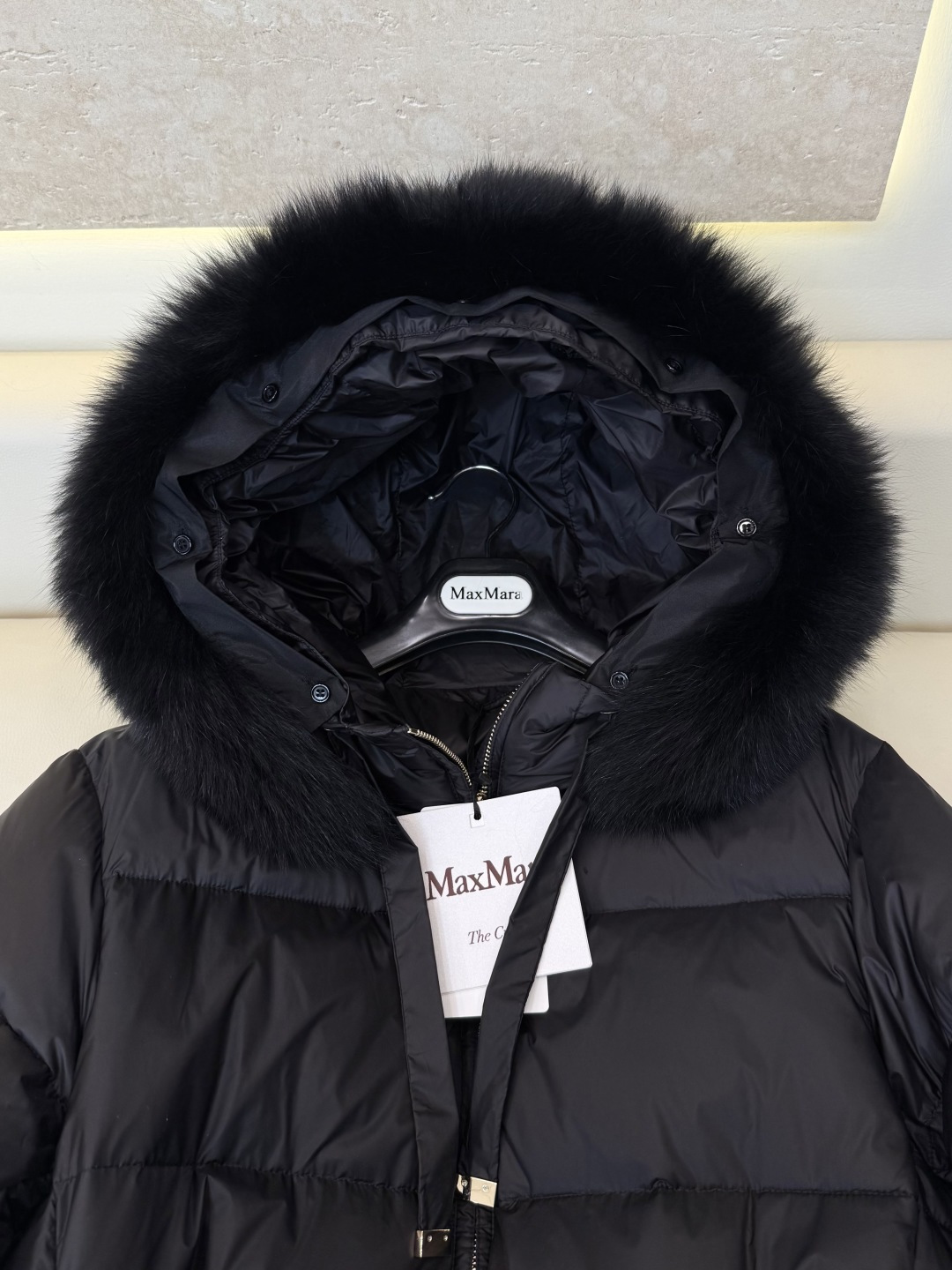 M8627#新款羽绒服🌾 max mara 超大狐狸毛领 配腰带显瘦拉链款 长袖90% 白鹅绒 羽绒服  黑色 咖色 S