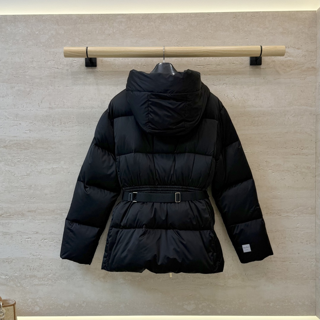 M8625#新款羽绒服🌾 max mara 带帽 配腰带显瘦拉链款 长袖90% 白鹅绒 羽绒服  黑色 咖色 S-X L