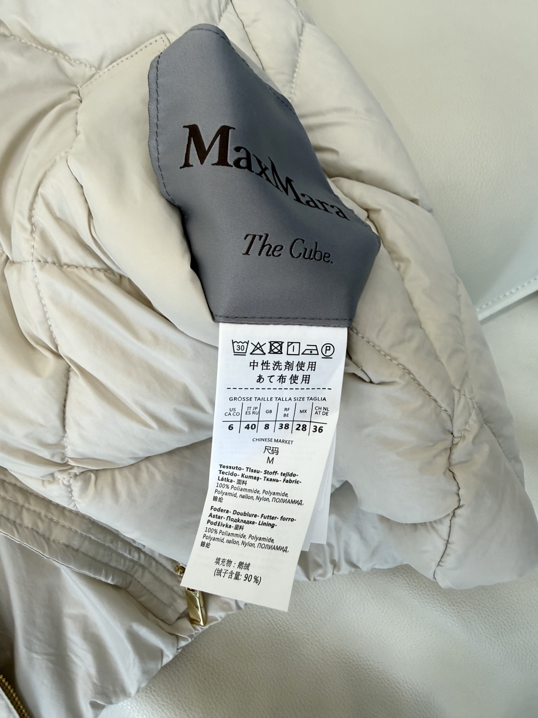 M8622#新款羽绒服🌾 Max maxa 菱形格 带帽 90% 白鹅绒 马甲羽绒服 咖色 米白色 黑色 SMLXL