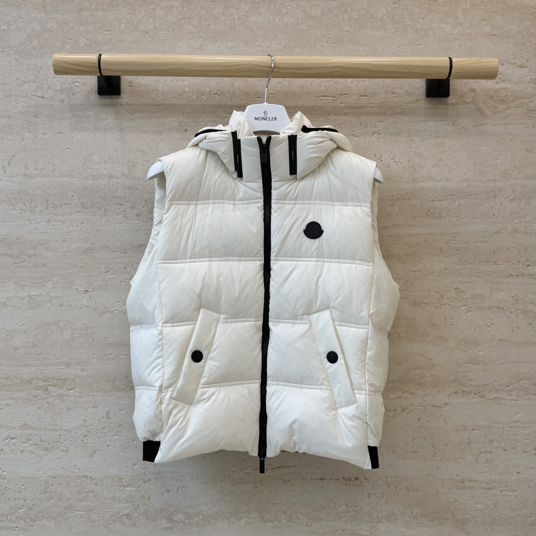 QGL055#新款羽绒服🌾 Moncler 超保暖 90% 白鹅绒 带帽 拉链款 羽绒马甲 灰色 白色 黑色 1/2/3