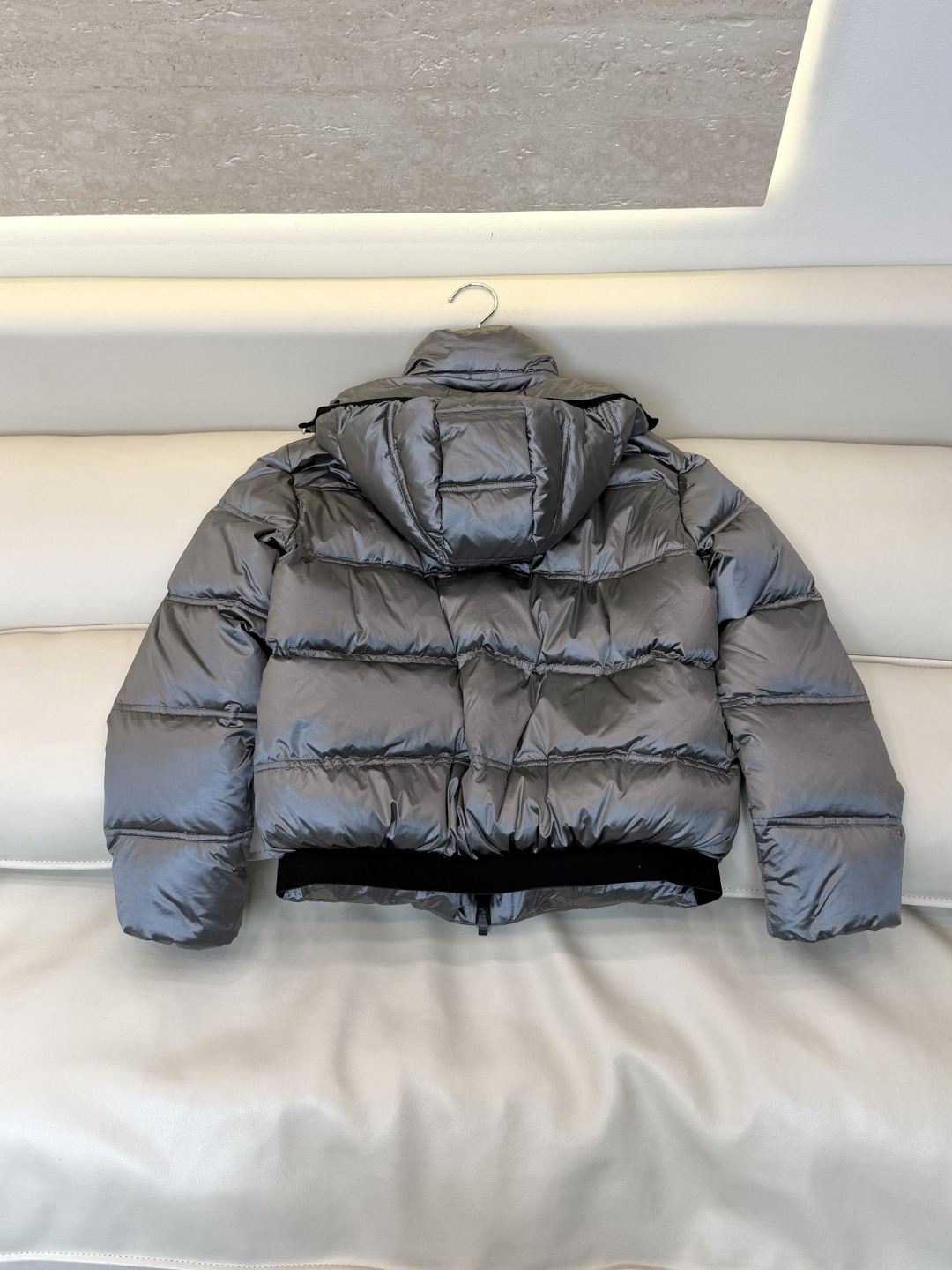 QGL057#新款羽绒服🌾 Moncler 超保暖 90% 白鹅绒 带帽 拉链款 长袖羽绒服 灰色 白色 黑色 1/2/