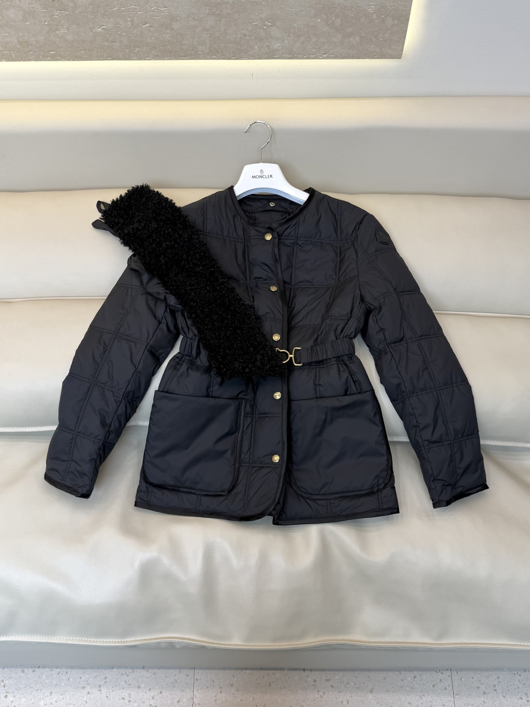 QGL058#新款羽绒服🌾 Moncler 90% 白鹅绒 羊羔毛 腰带款 长袖羽绒服 白色 黑色 1/2/3码