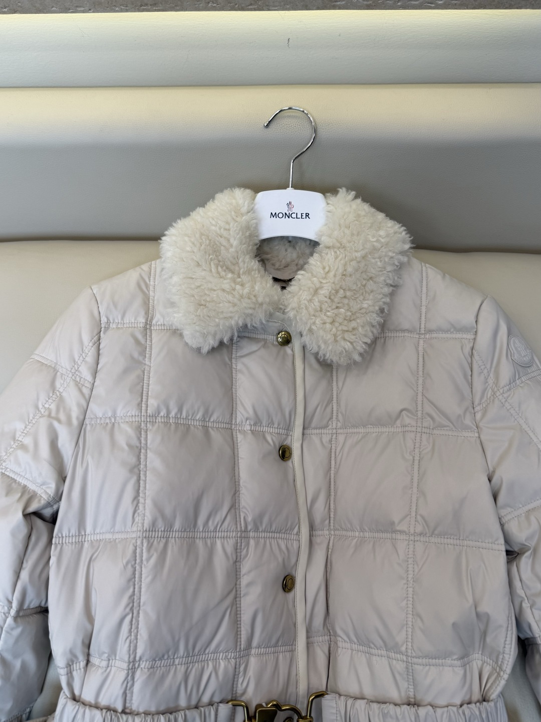 QGL058#新款羽绒服🌾 Moncler 90% 白鹅绒 羊羔毛 腰带款 长袖羽绒服 白色 黑色 1/2/3码