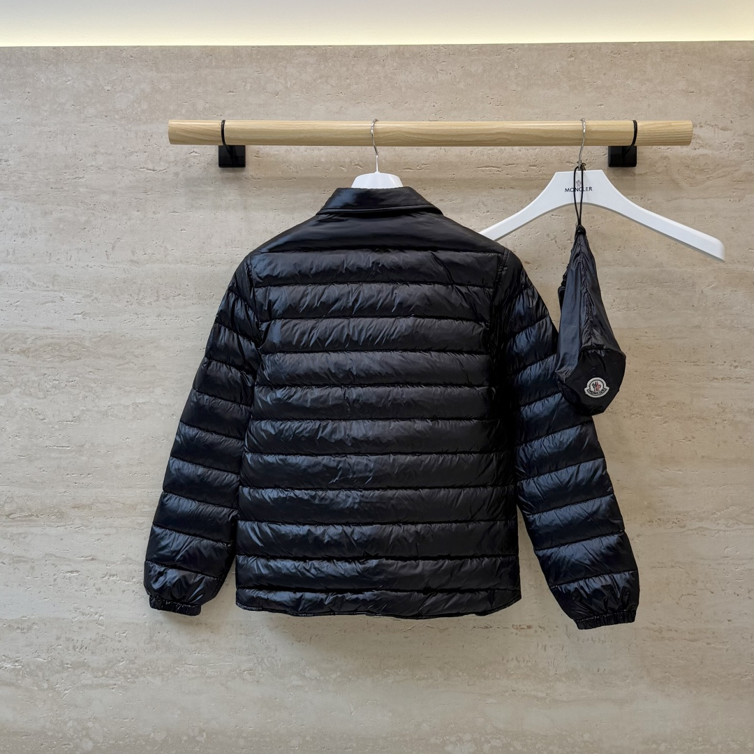 #新款羽绒服🌾 Moncler 收纳袋 90% 白鹅绒 保暖 羽绒服 三色 SML