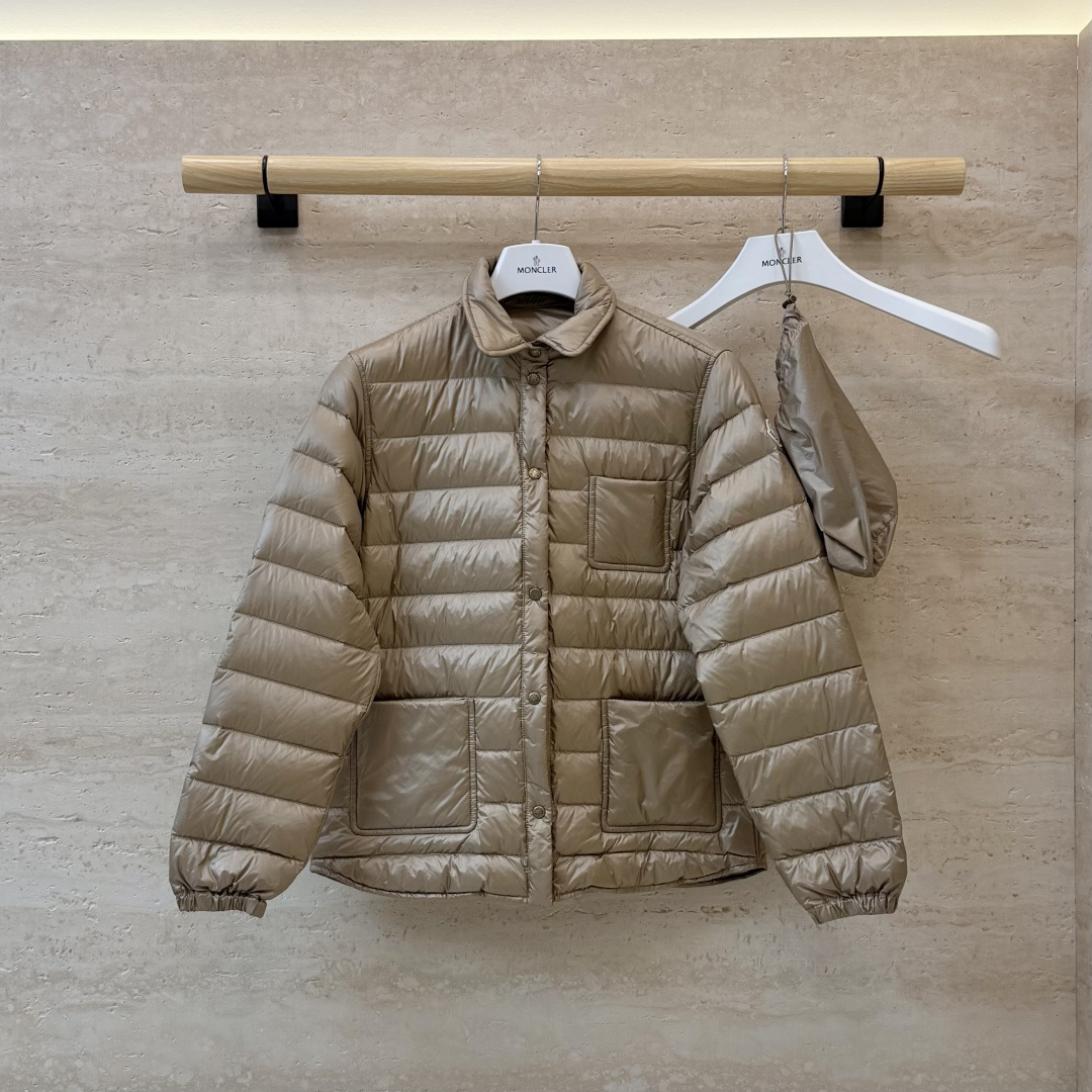 #新款羽绒服🌾 Moncler 收纳袋 90% 白鹅绒 保暖 羽绒服 三色 SML