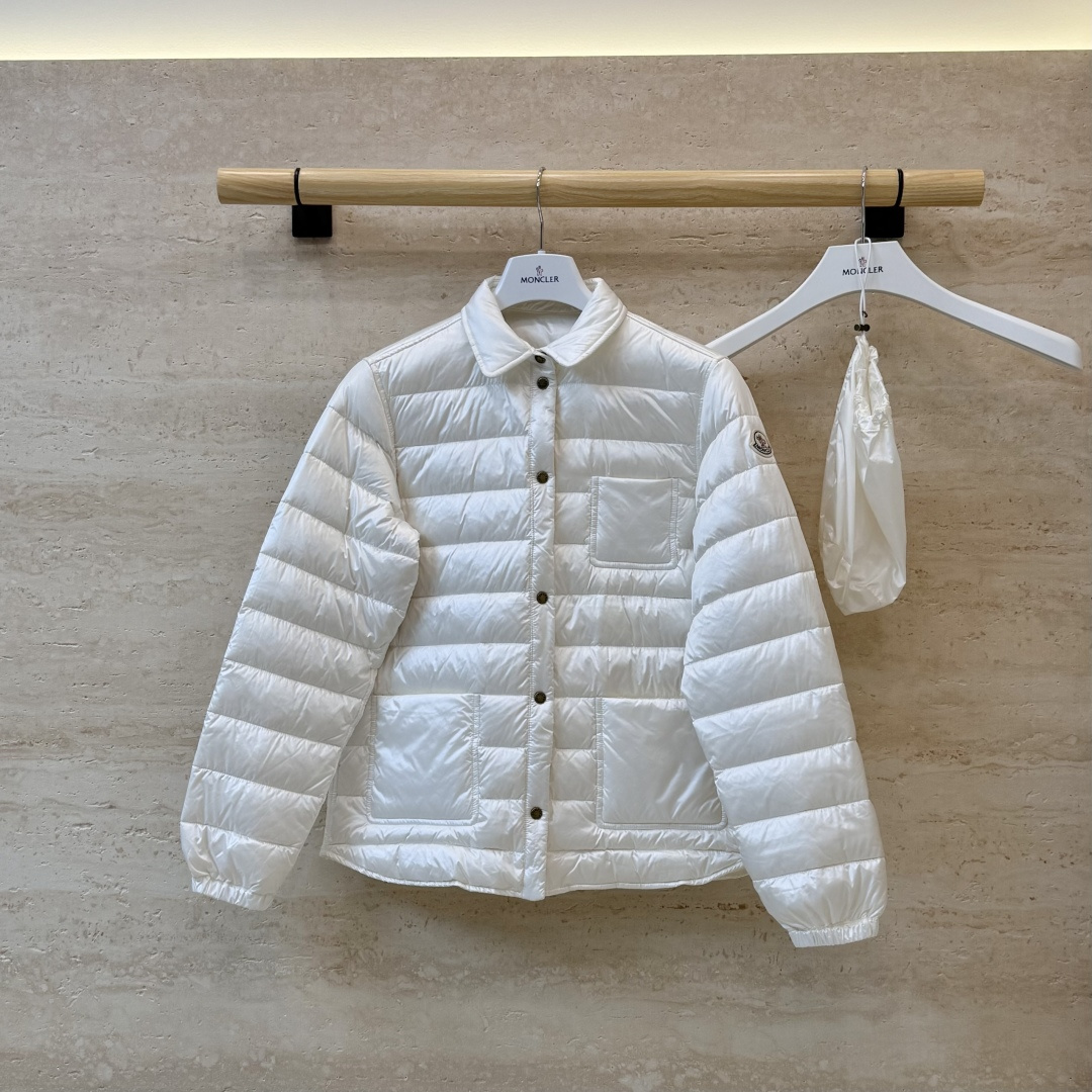 #新款羽绒服🌾 Moncler 收纳袋 90% 白鹅绒 保暖 羽绒服 三色 SML