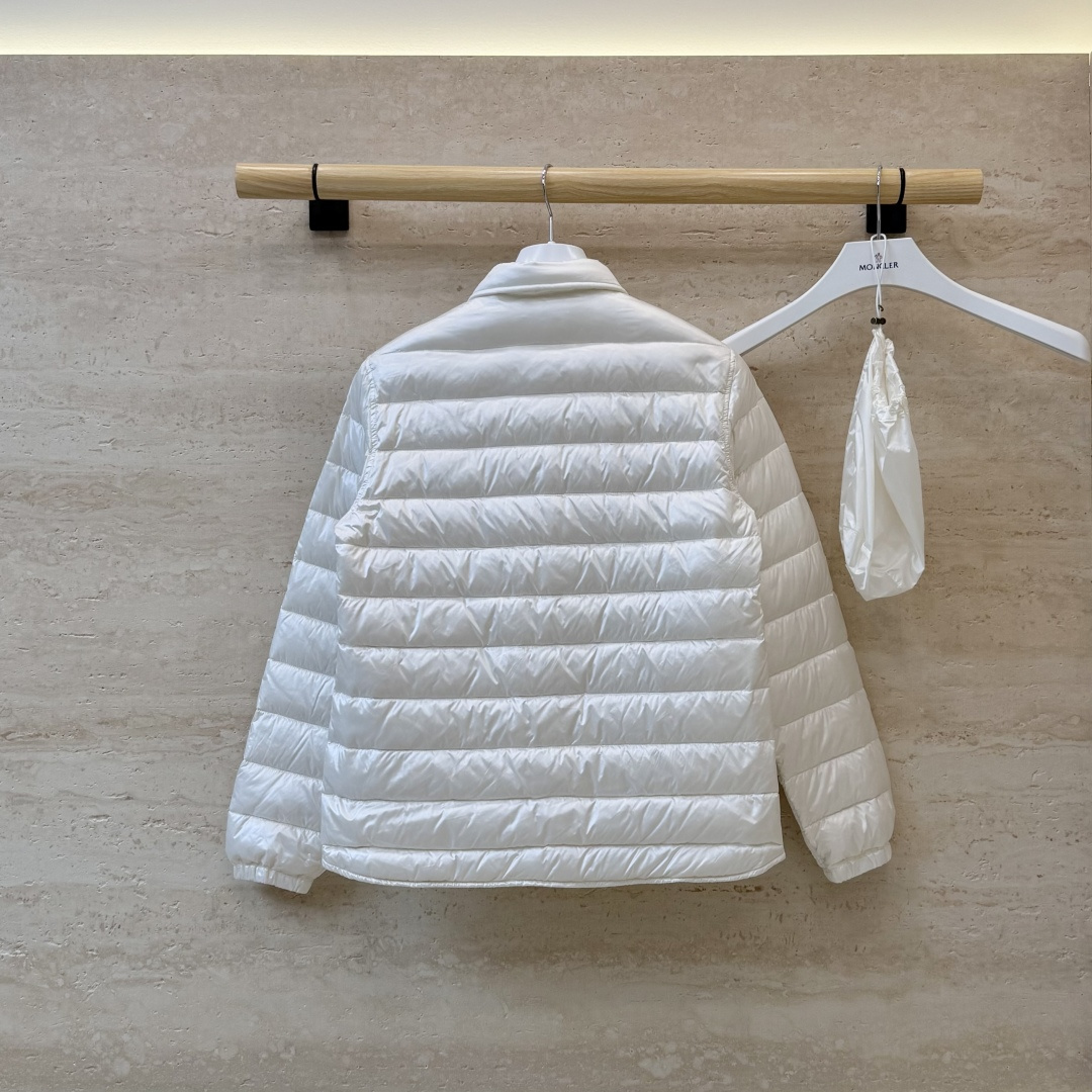 #新款羽绒服🌾 Moncler 收纳袋 90% 白鹅绒 保暖 羽绒服 三色 SML
