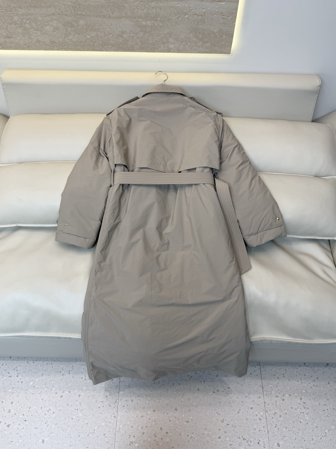 #新款羽绒服🌾 Moncler 风衣款 90% 白鹅绒 长款羽绒服 三色 SML