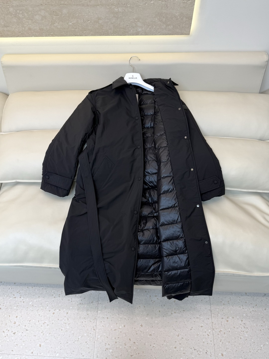 #新款羽绒服🌾 Moncler 风衣款 90% 白鹅绒 长款羽绒服 三色 SML