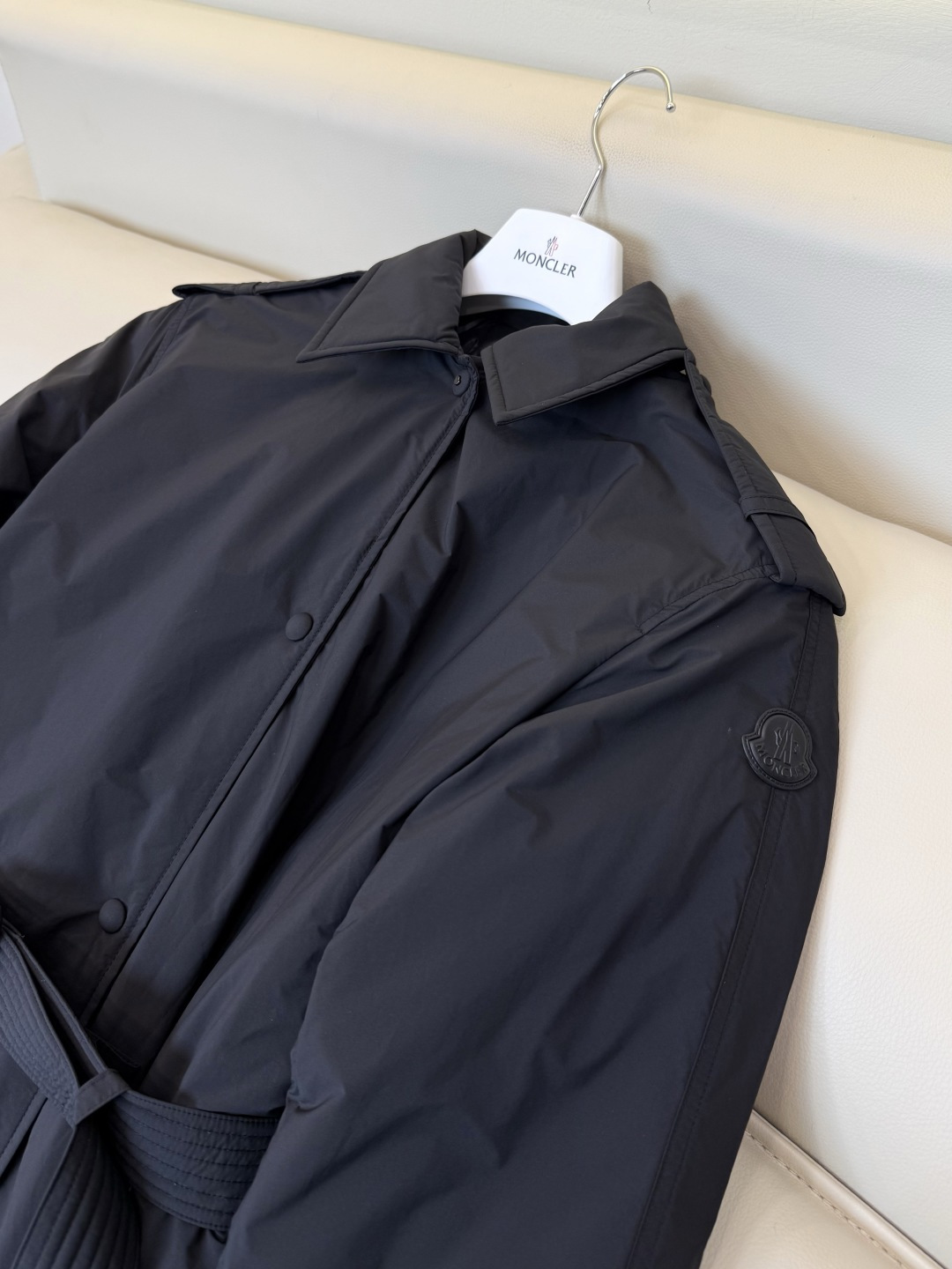 #新款羽绒服🌾 Moncler 风衣款 90% 白鹅绒 长款羽绒服 三色 SML