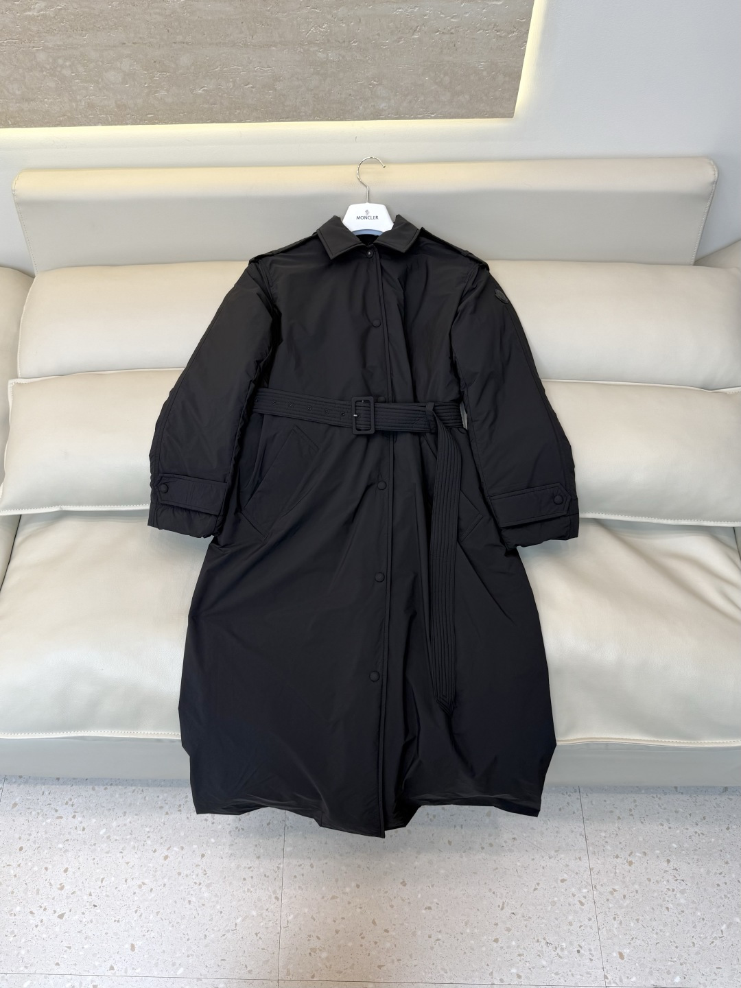 #新款羽绒服🌾 Moncler 风衣款 90% 白鹅绒 长款羽绒服 三色 SML