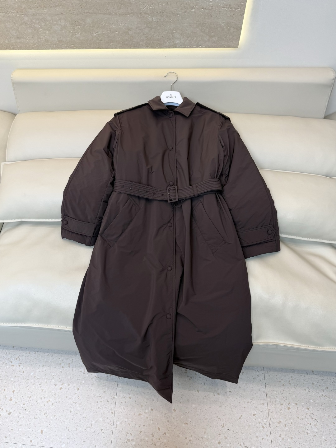#新款羽绒服🌾 Moncler 风衣款 90% 白鹅绒 长款羽绒服 三色 SML