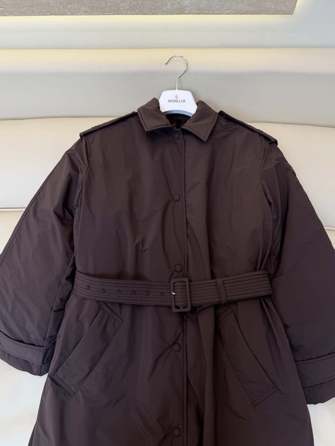 #新款羽绒服🌾 Moncler 风衣款 90% 白鹅绒 长款羽绒服 三色 SML