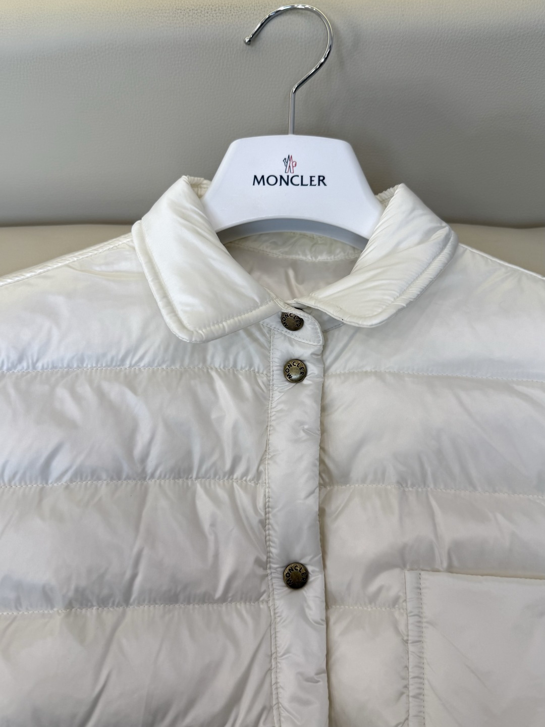 #新款羽绒服🌾 Moncler 收纳袋 90% 白鹅绒 保暖 羽绒服 三色 SML