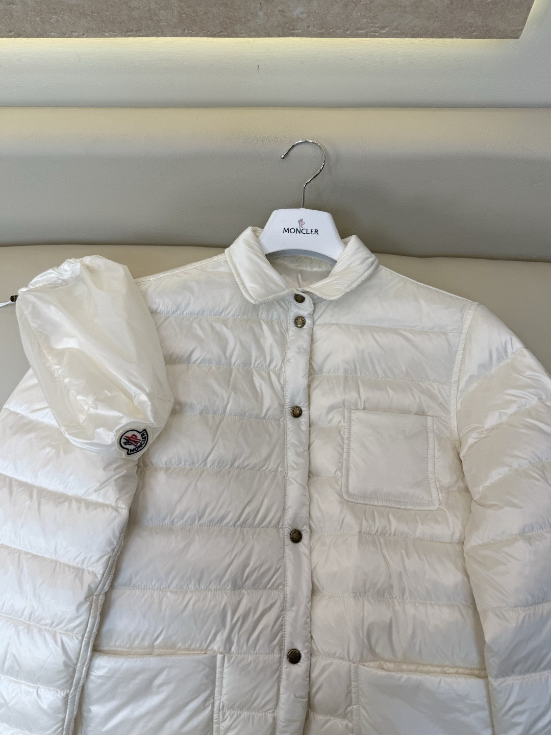 #新款羽绒服🌾 Moncler 收纳袋 90% 白鹅绒 保暖 羽绒服 三色 SML