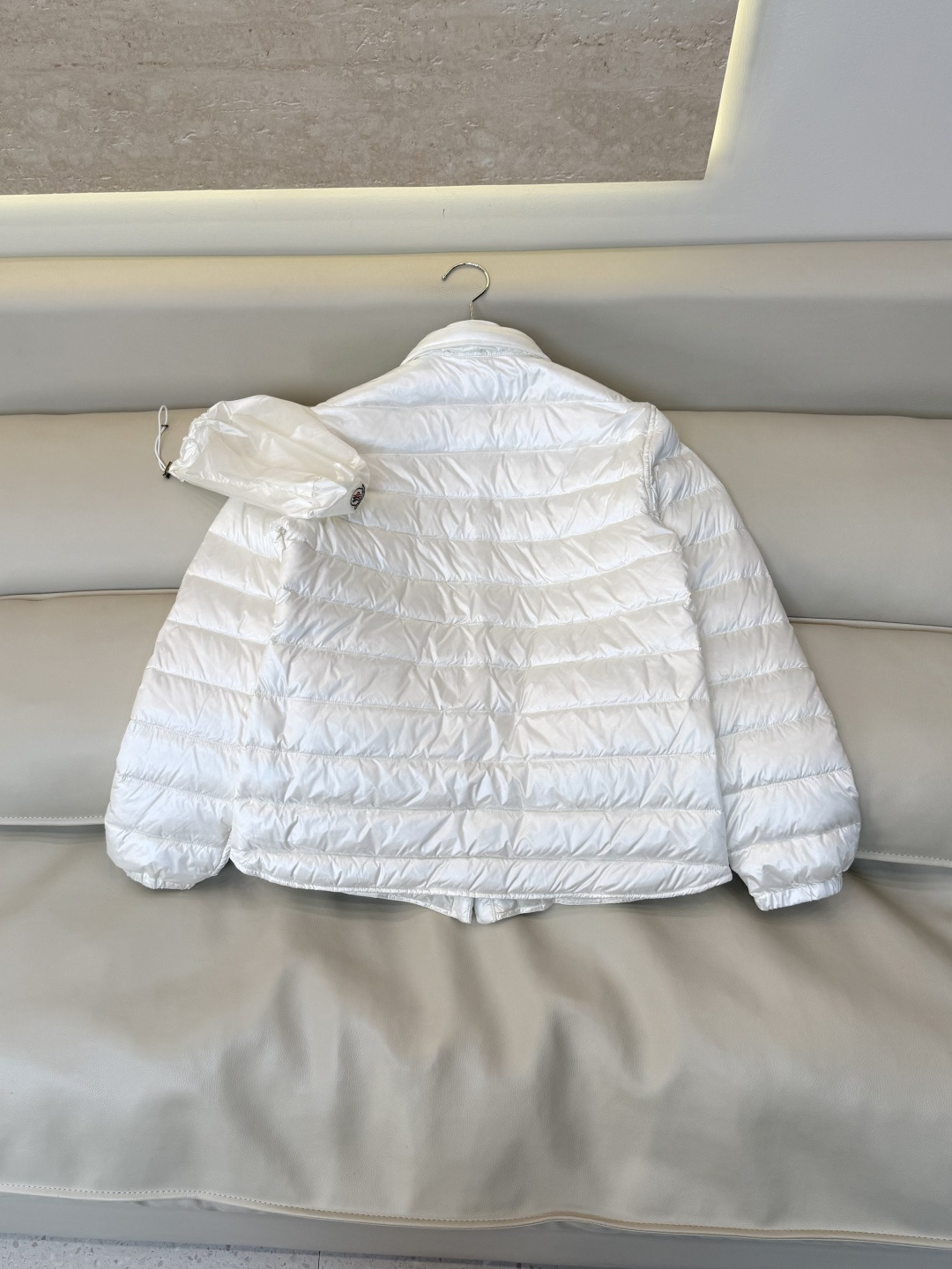 #新款羽绒服🌾 Moncler 收纳袋 90% 白鹅绒 保暖 羽绒服 三色 SML