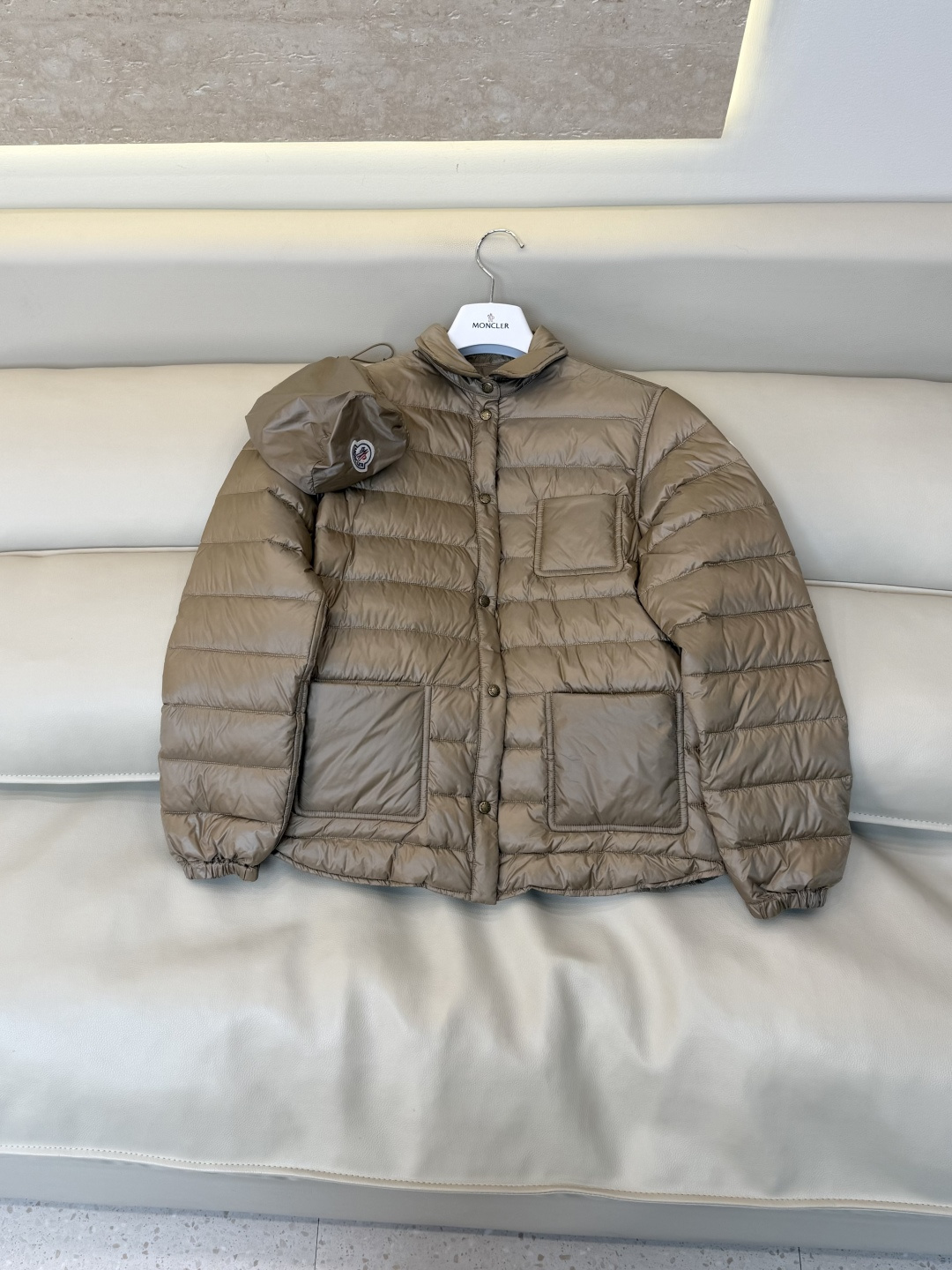 #新款羽绒服🌾 Moncler 收纳袋 90% 白鹅绒 保暖 羽绒服 三色 SML