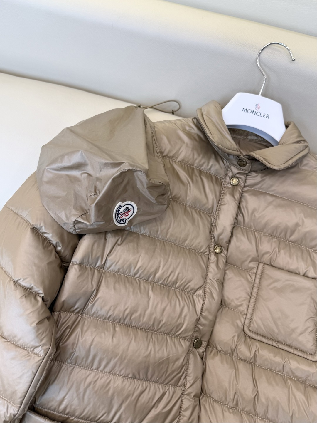 #新款羽绒服🌾 Moncler 收纳袋 90% 白鹅绒 保暖 羽绒服 三色 SML