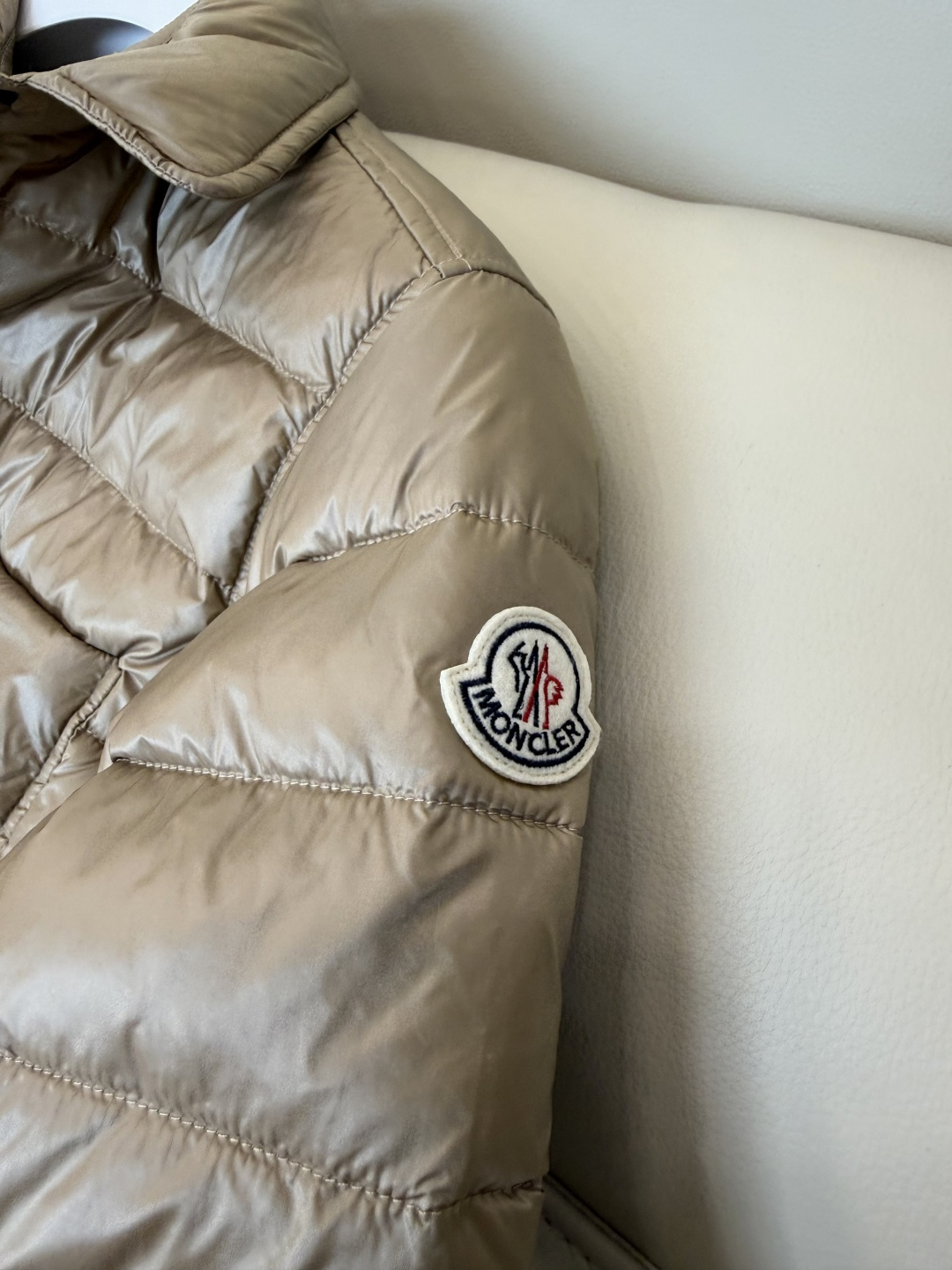 #新款羽绒服🌾 Moncler 收纳袋 90% 白鹅绒 保暖 羽绒服 三色 SML