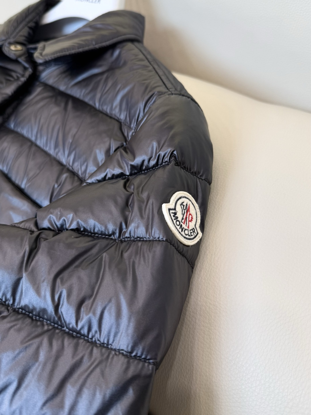 #新款羽绒服🌾 Moncler 收纳袋 90% 白鹅绒 保暖 羽绒服 三色 SML