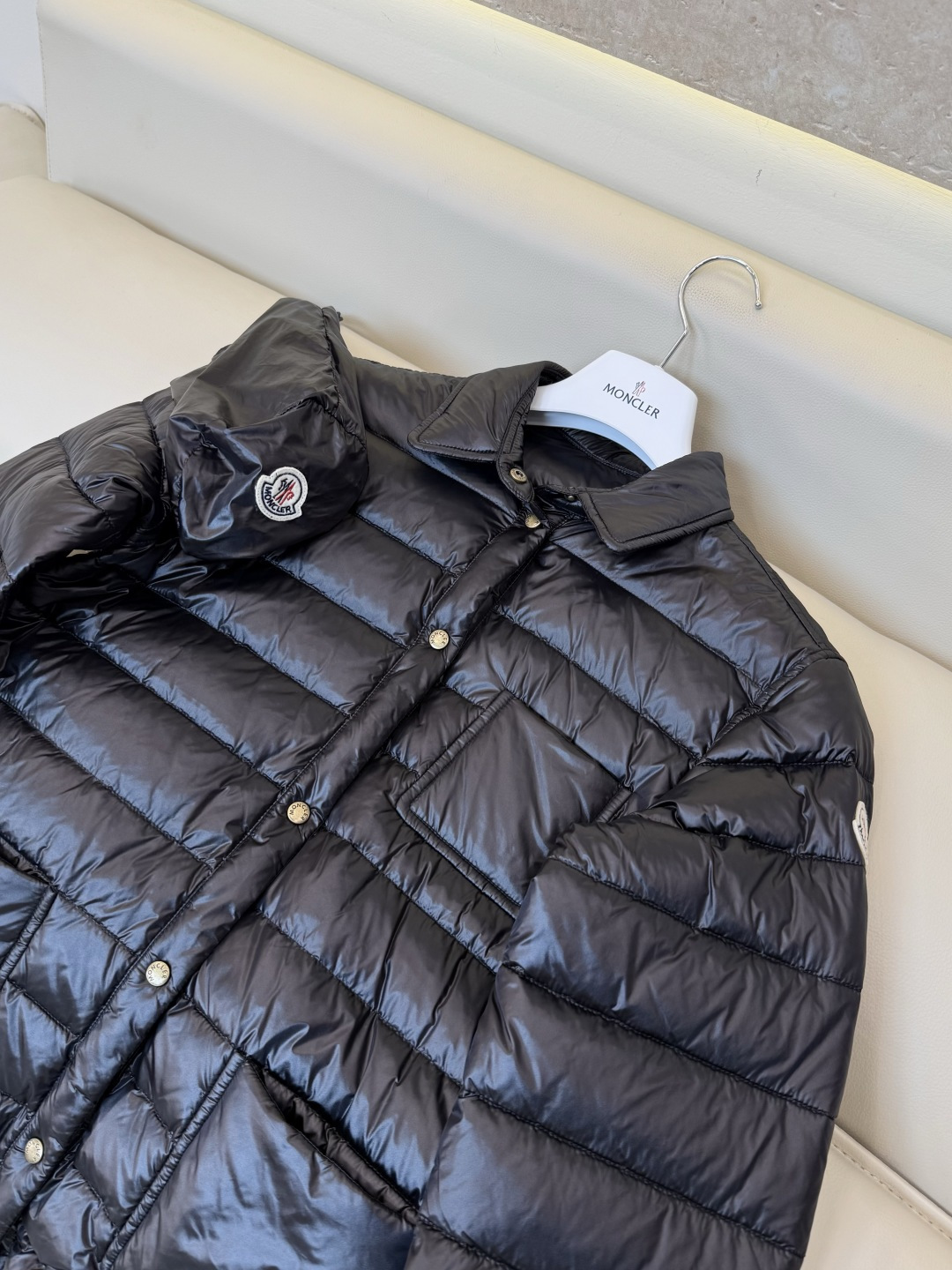#新款羽绒服🌾 Moncler 收纳袋 90% 白鹅绒 保暖 羽绒服 三色 SML