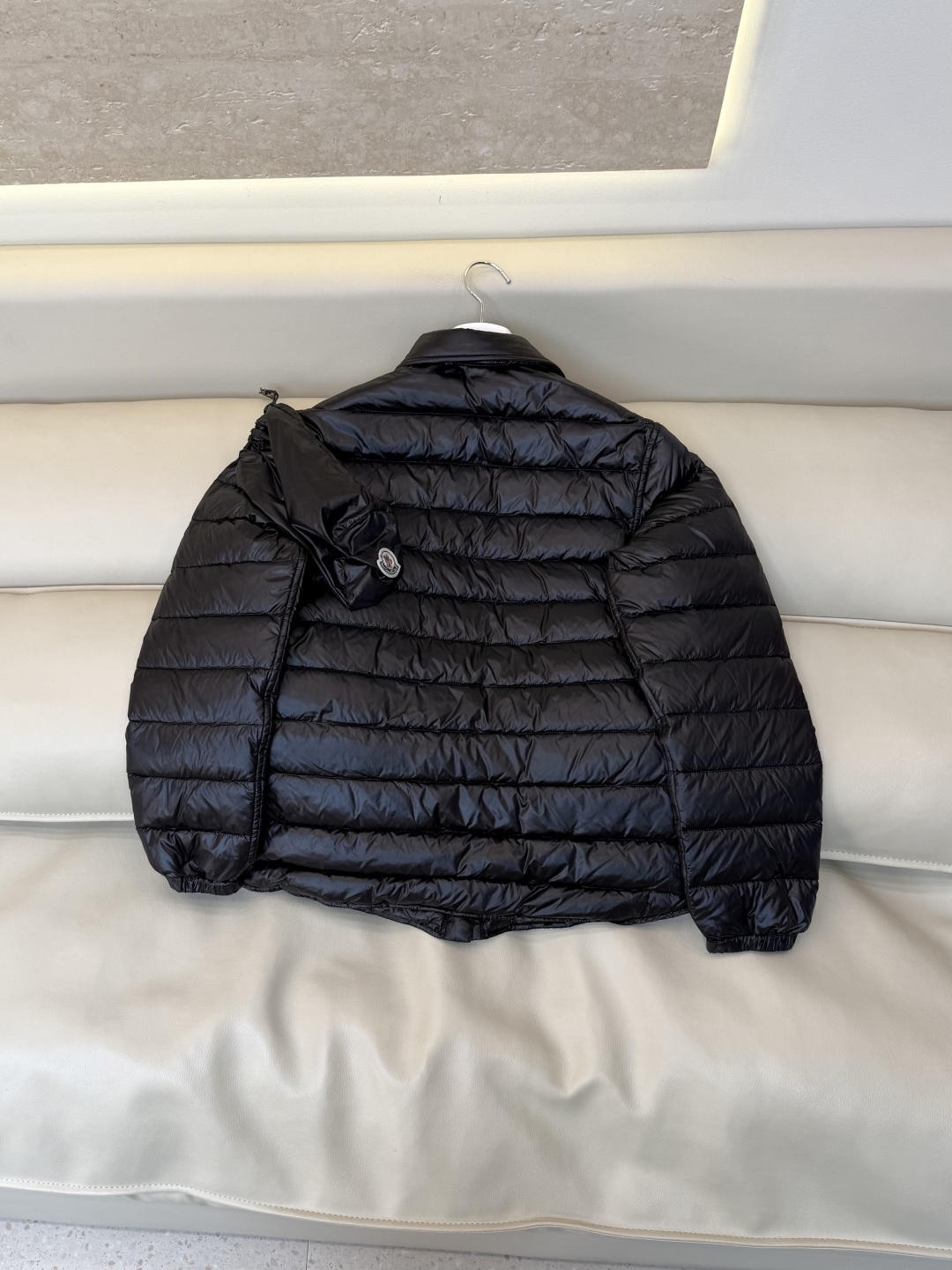 #新款羽绒服🌾 Moncler 收纳袋 90% 白鹅绒 保暖 羽绒服 三色 SML