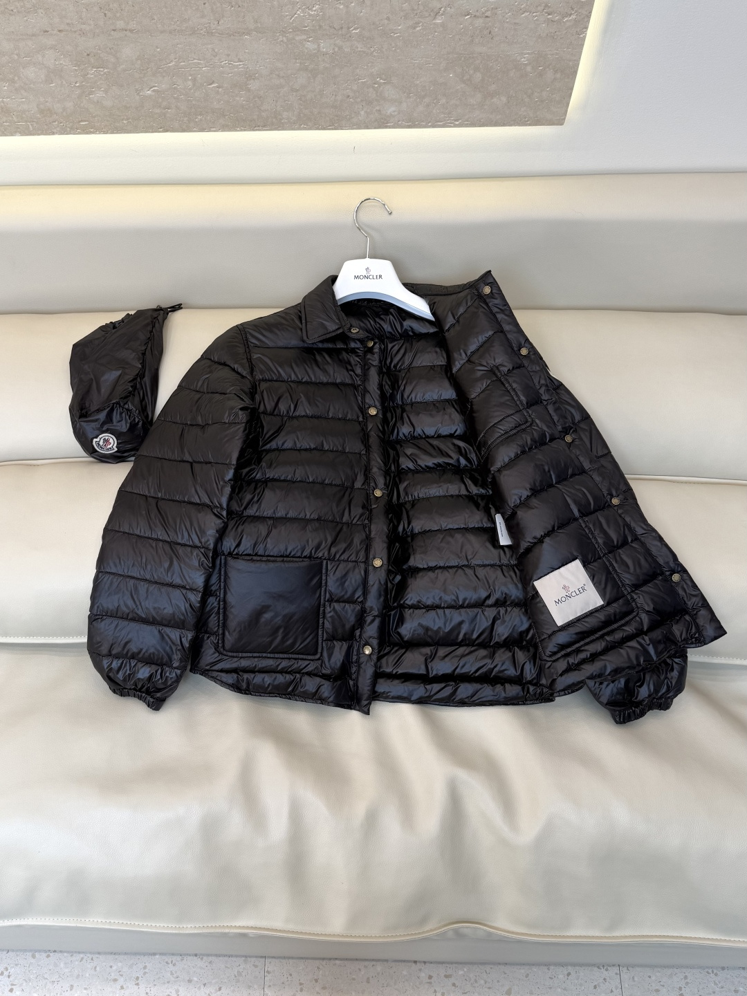 #新款羽绒服🌾 Moncler 收纳袋 90% 白鹅绒 保暖 羽绒服 三色 SML