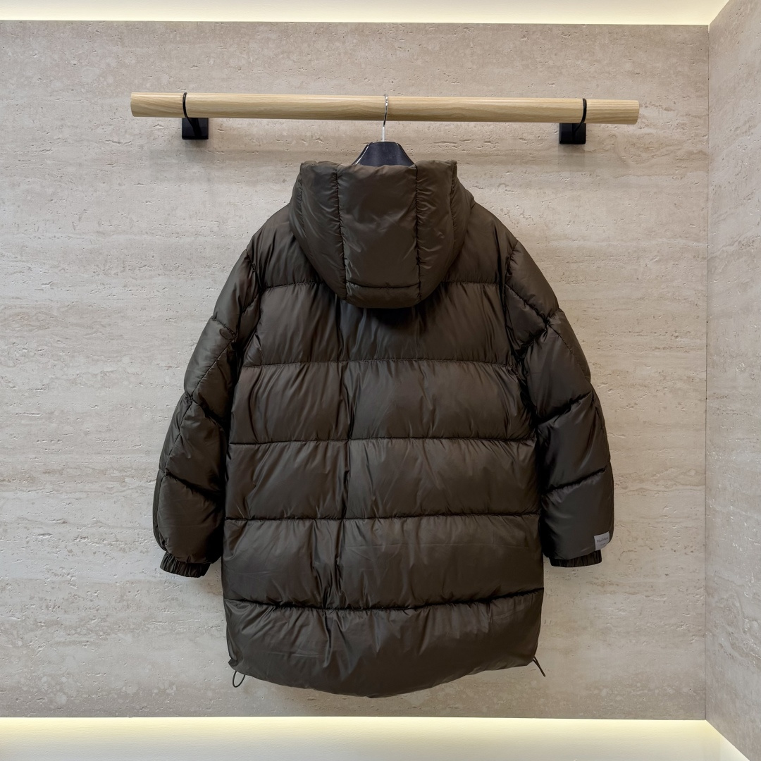 AH762#新款羽绒服🌾 Max mara 拉链带帽 90% 白鹅绒 羽绒服 黑色 咖色 红色 38-44