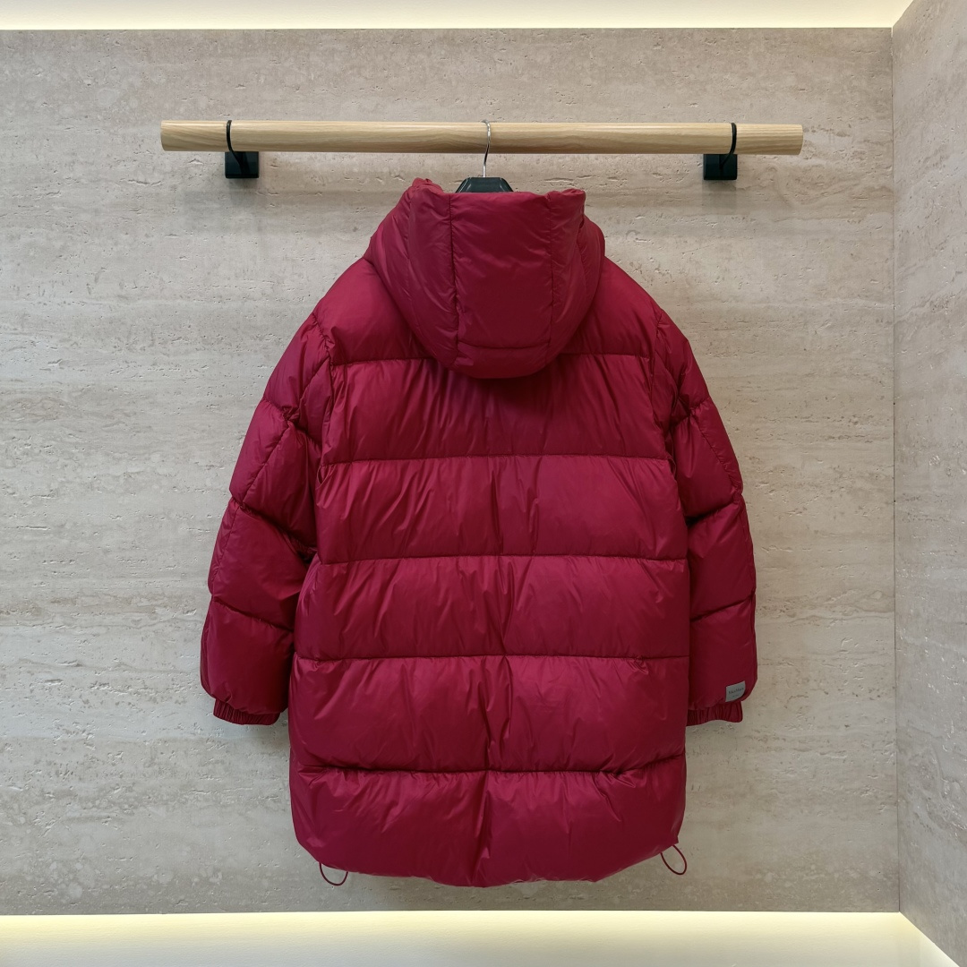 AH762#新款羽绒服🌾 Max mara 拉链带帽 90% 白鹅绒 羽绒服 黑色 咖色 红色 38-44