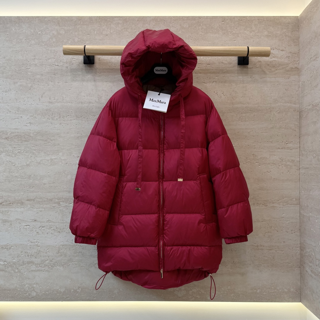 AH762#新款羽绒服🌾 Max mara 拉链带帽 90% 白鹅绒 羽绒服 黑色 咖色 红色 38-44 AH762#新款羽绒服🌾 Max mara 拉链带帽 90% 白鹅绒 羽绒服 黑色 咖色 红色 38-44