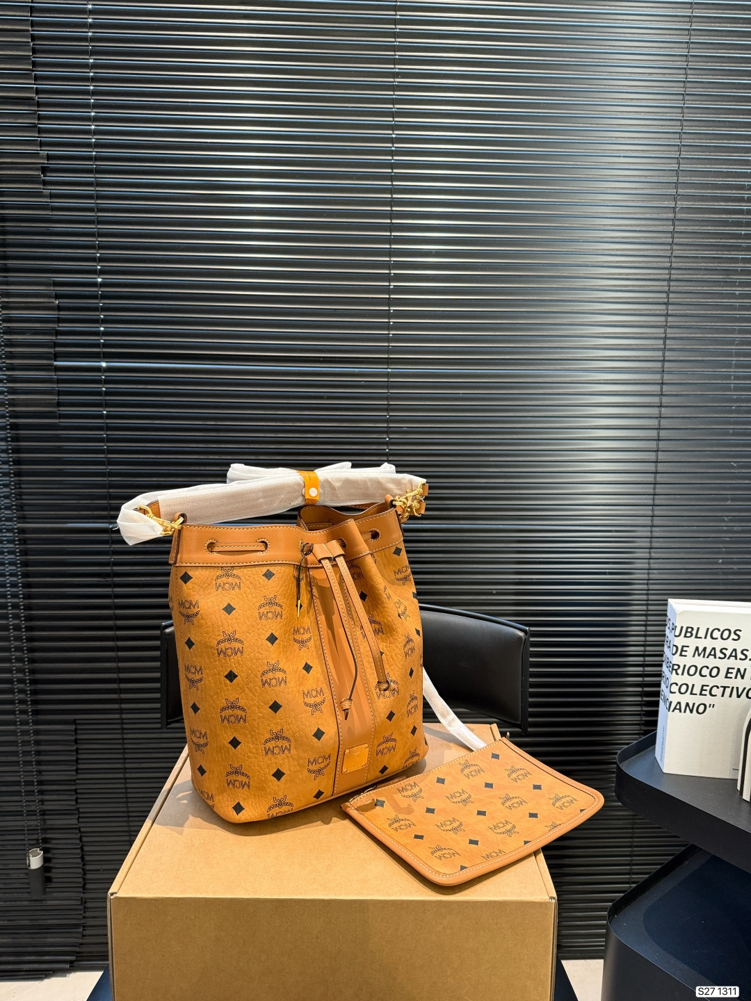P195 con caja de avión, nuevo bolso cubo MCM | ¿Quién ha estado esperando este bolso cubo? Gran capacidad, 🉑 bajo el b…