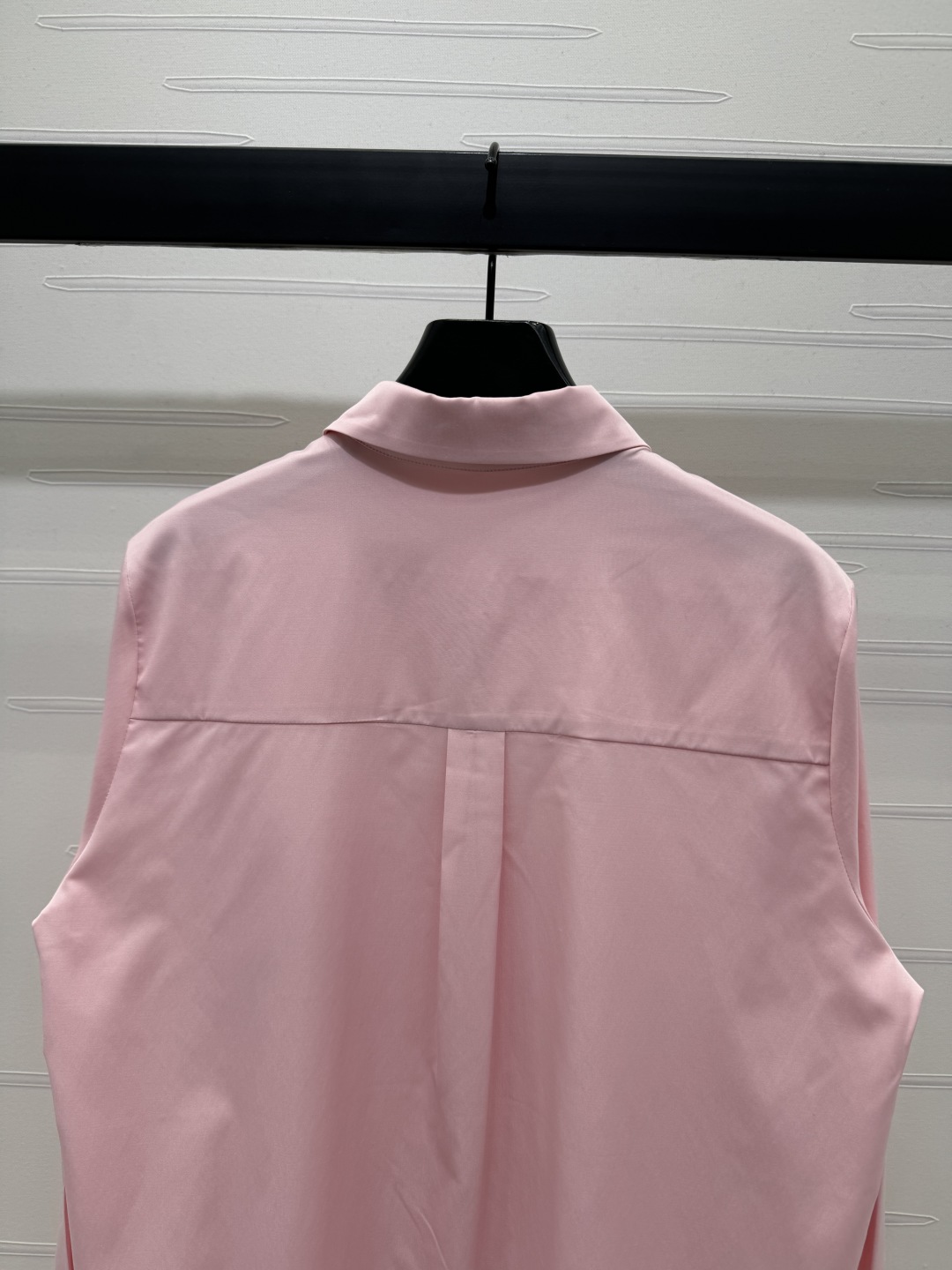 High Quality Women’s Clothes: Embroidered Saturn Long Sleeve Shirt in Pink Color - 图片 6