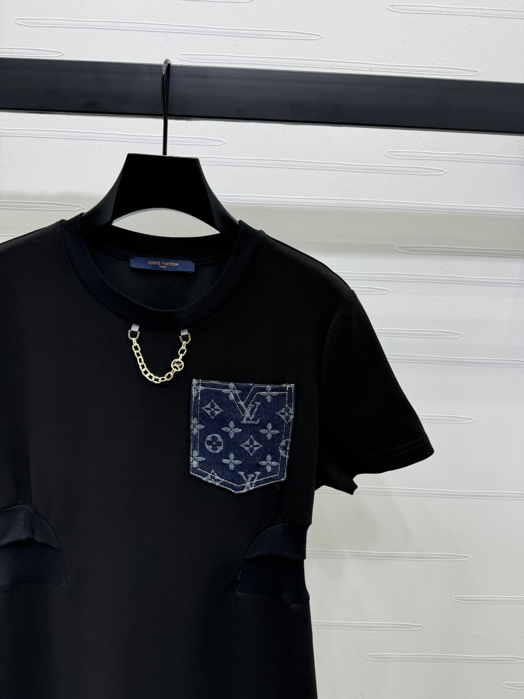 Louis Vuitton 2025 Spring/Summer Round Neck Jacquard Logo Dress 4 cmp i1740937347888 9844 0 2