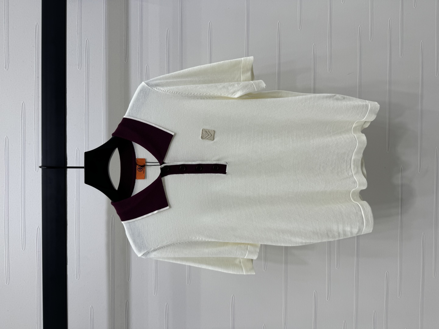 High Quality Women’s Clothes: Customized Wool Fabric, Comfortable Softness, Cosmopolitan Design