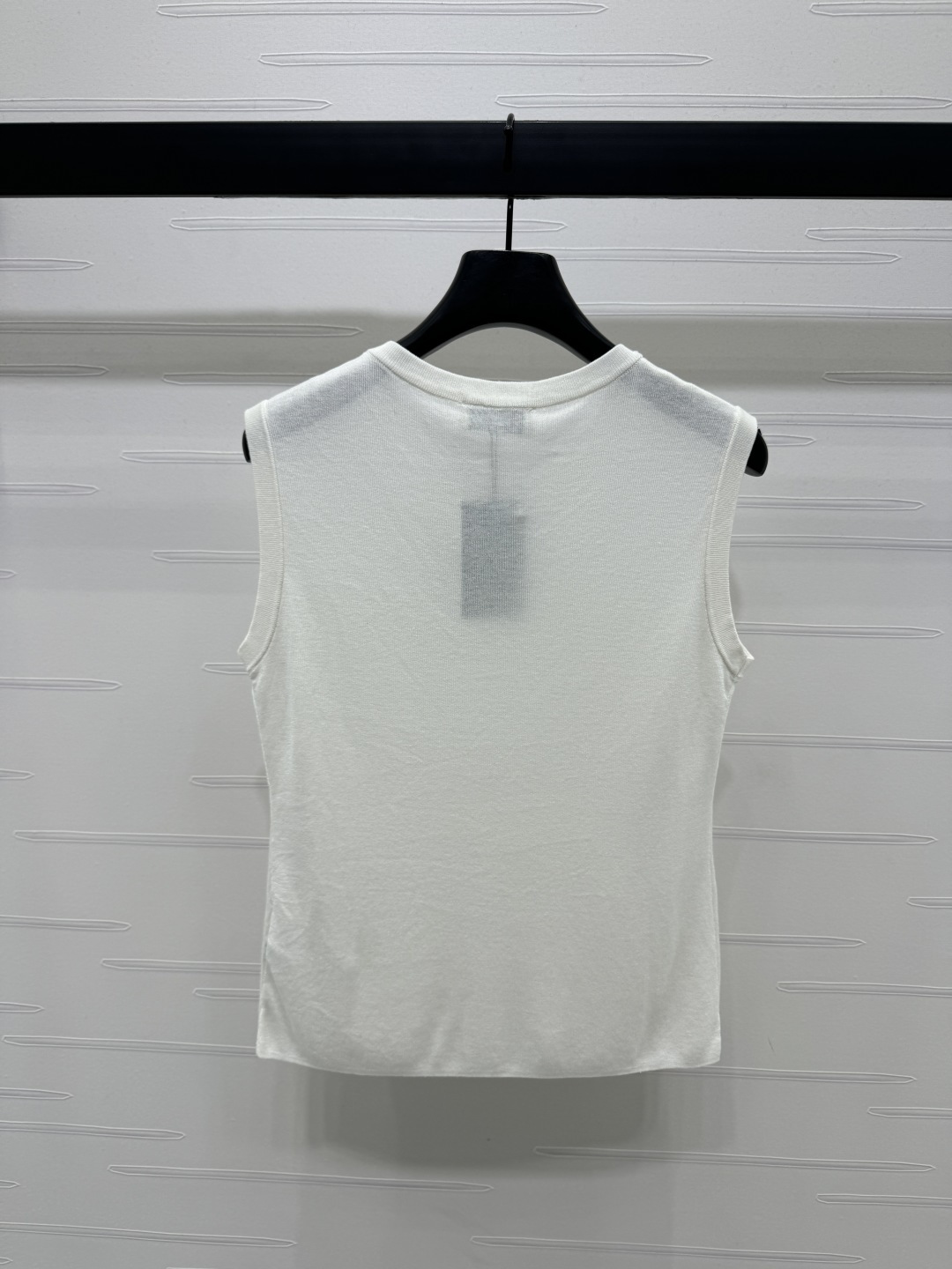 “High-End Women’s Suit: Viviane Westwood’s Spring/Summer 2025 Collection” - 图片 7