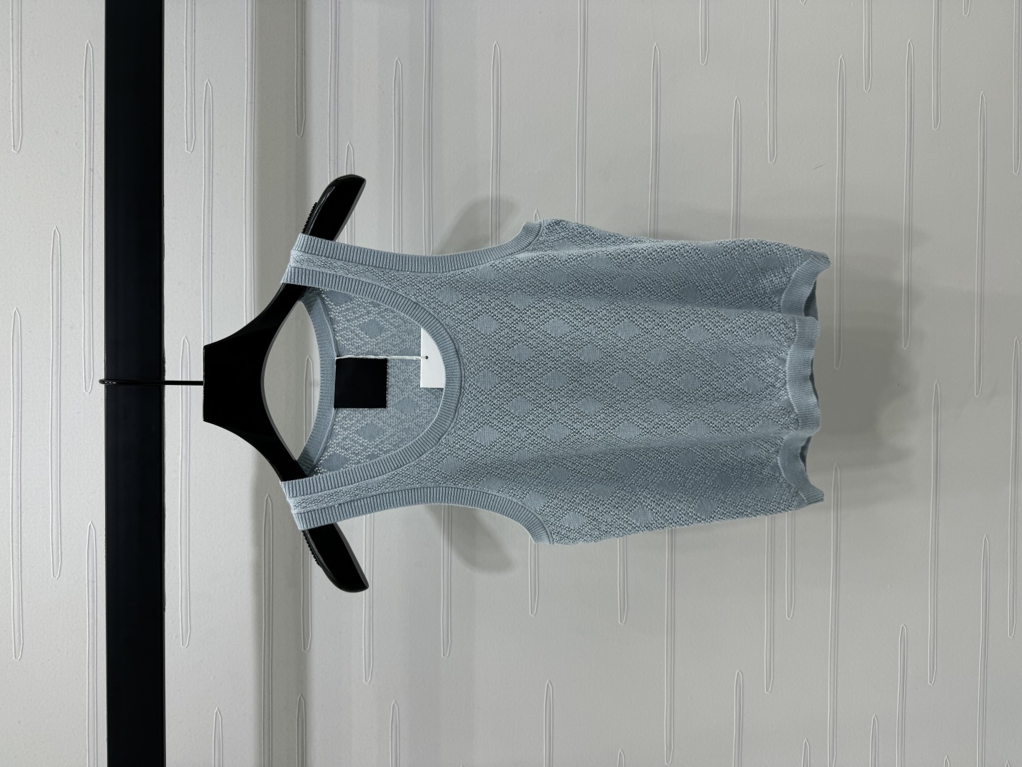 High-Quality Women’s Clothes with Classic Space Logo and Short-Wind Design