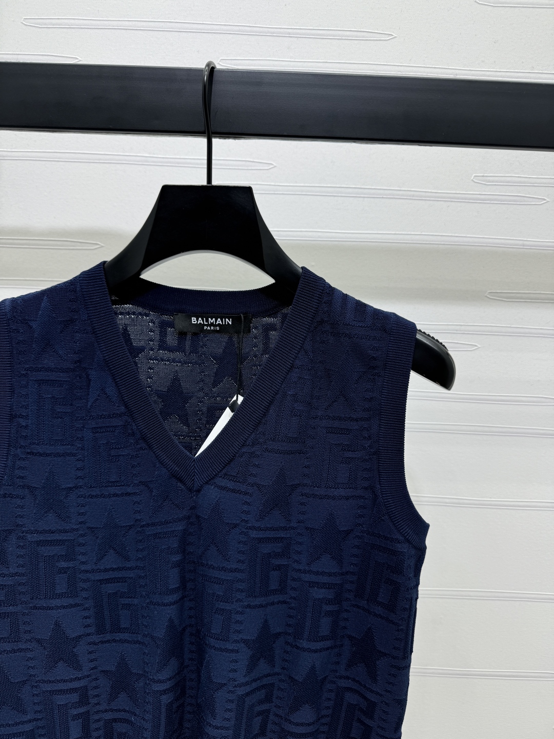 High Quality Women’s Clothes: Ice-Coated Fabric, Comfortable, Air-Transmitting, V-String Vest - 图片 2