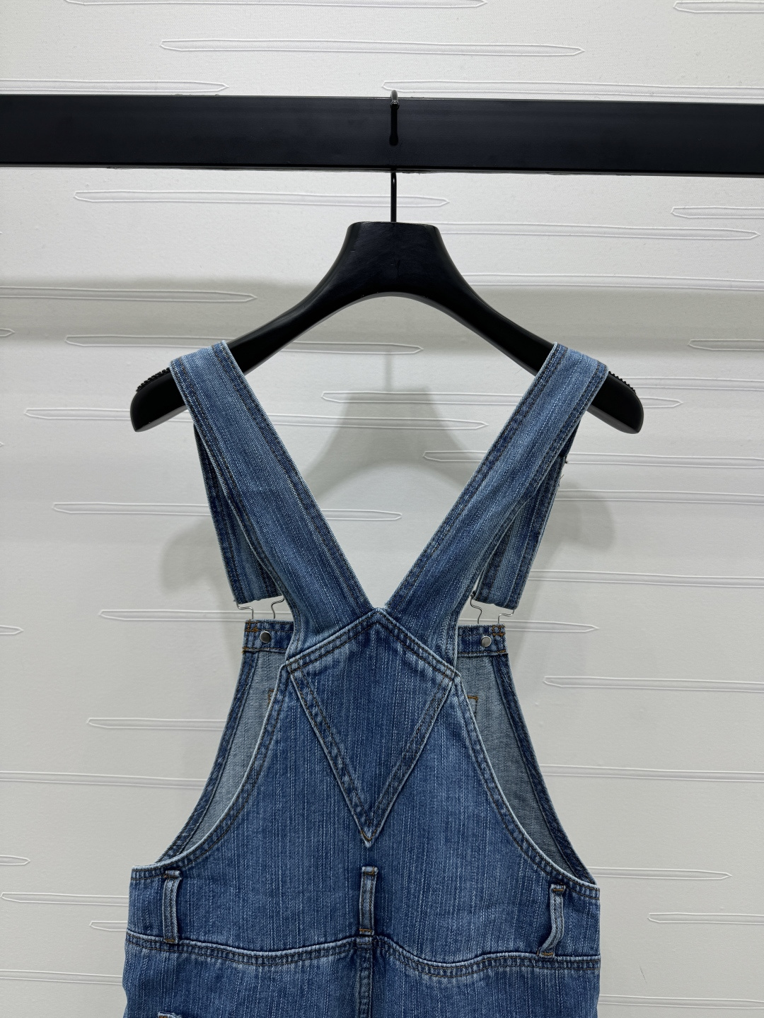 High Quality Women’s Clothes: Acne Studio Spring/Summer 2025 Collection - 图片 6