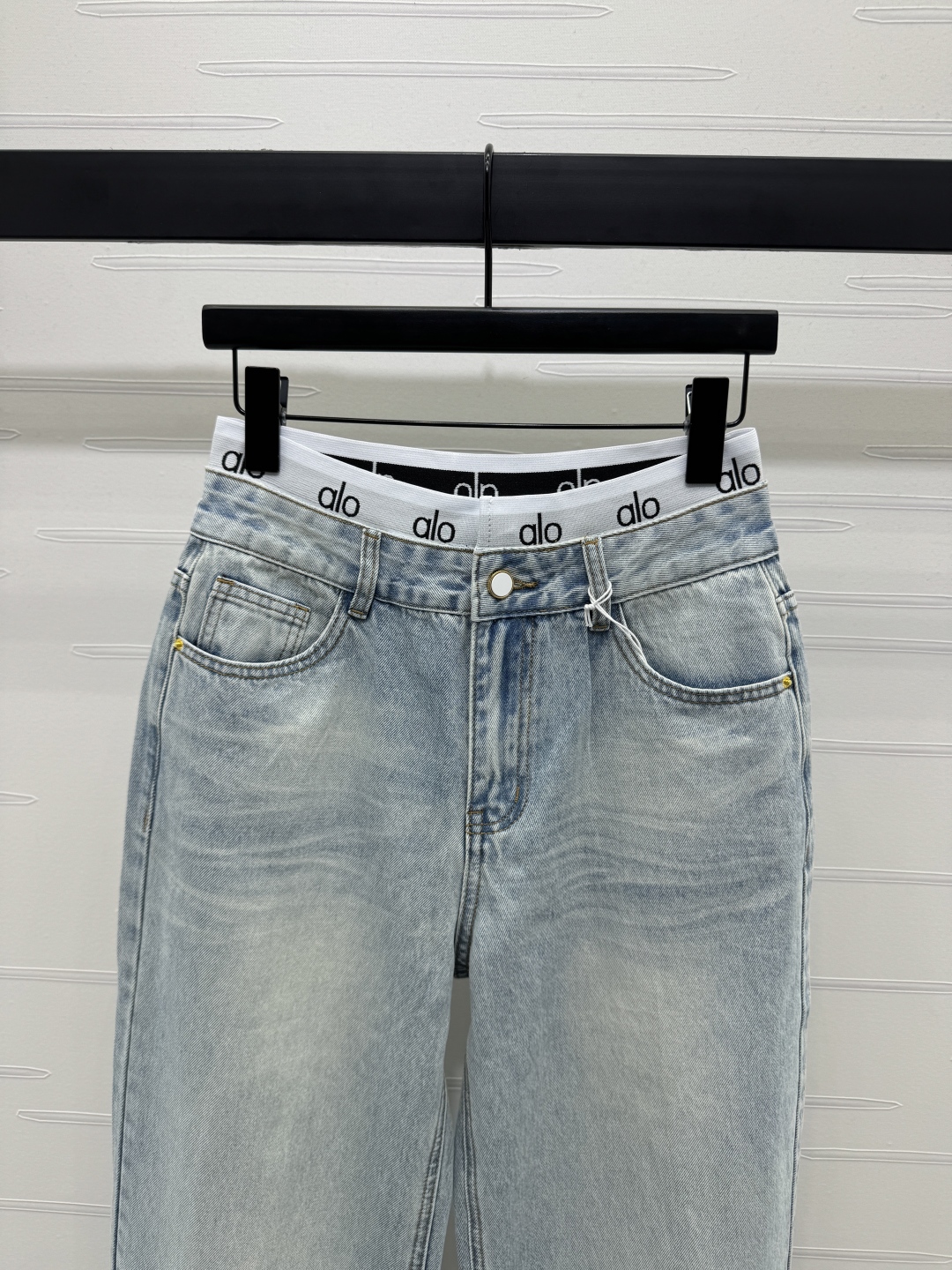 High-Quality Women’s Clothes: Customized High-Waisted Jeans with Cotton-Slashed Design - 图片 4