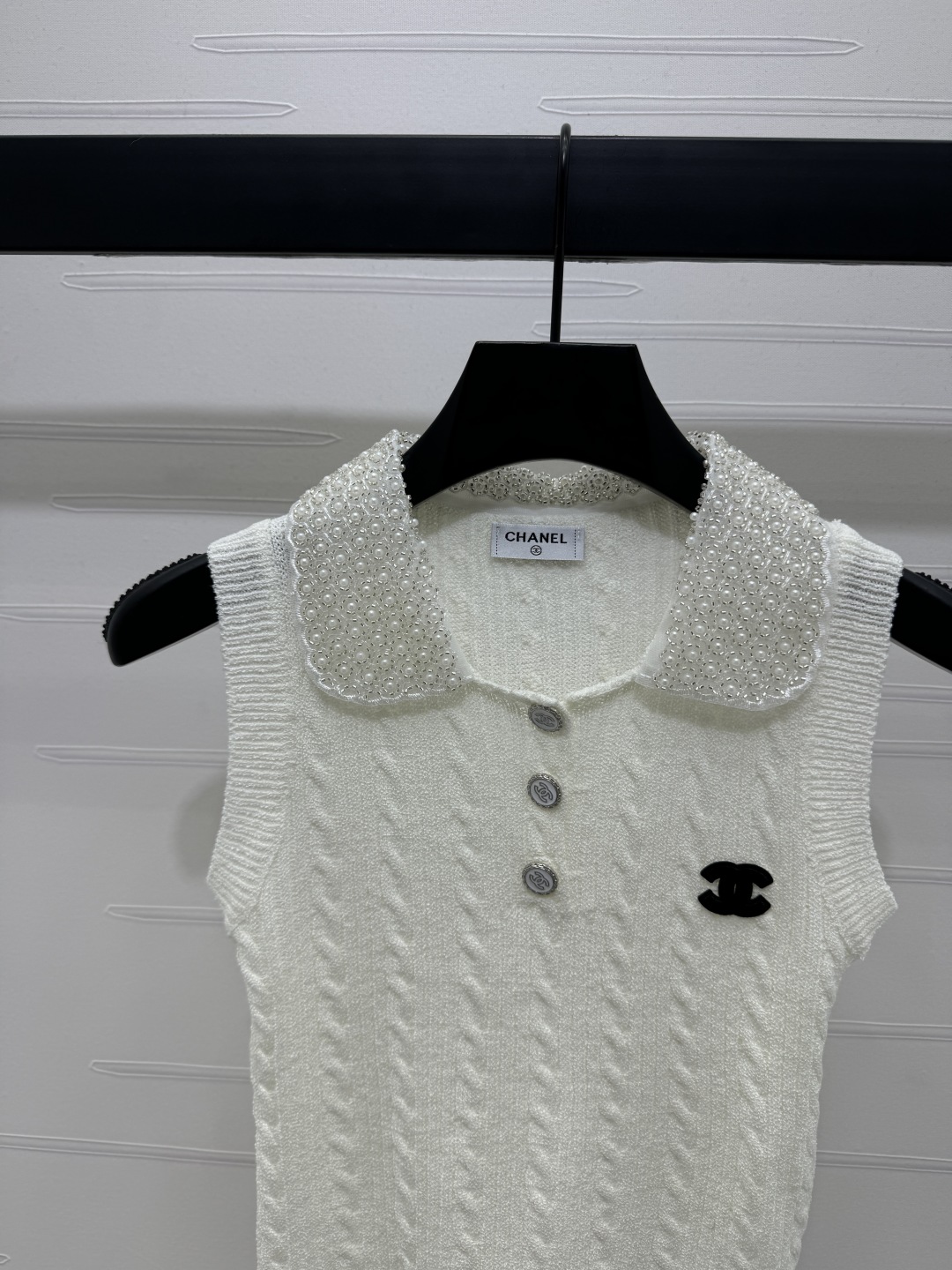 Chanel 2025 Spring/Summer Knitted Vest with Pearl Embellishments 5 cmp i1745948820363 7644 0 3