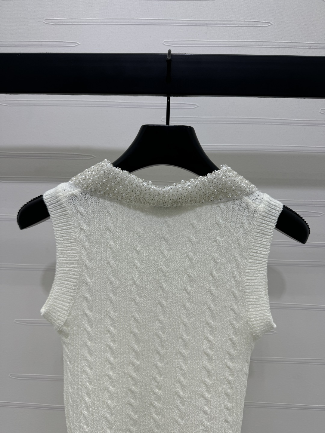 Chanel 2025 Spring/Summer Knitted Vest with Pearl Embellishments 8 cmp i1745948823619 8510 0 6