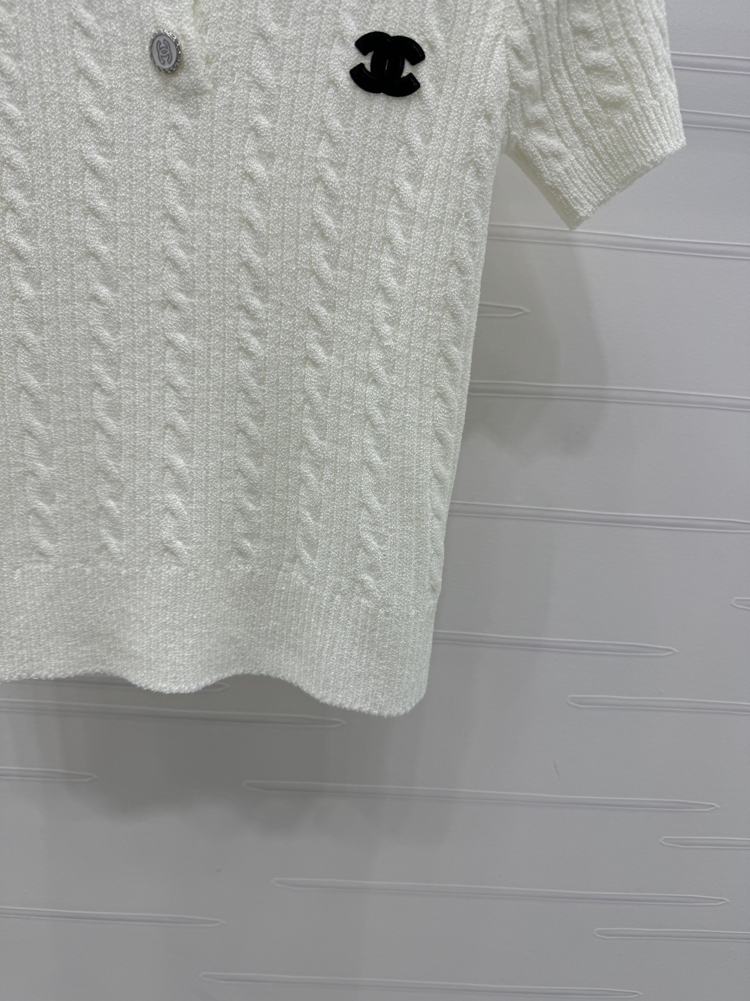 Chanel 2025 Spring/Summer Knit Top - Chic, Slim Fit, Four Colors Available 7 cmp i1745948860199 9360 0 5