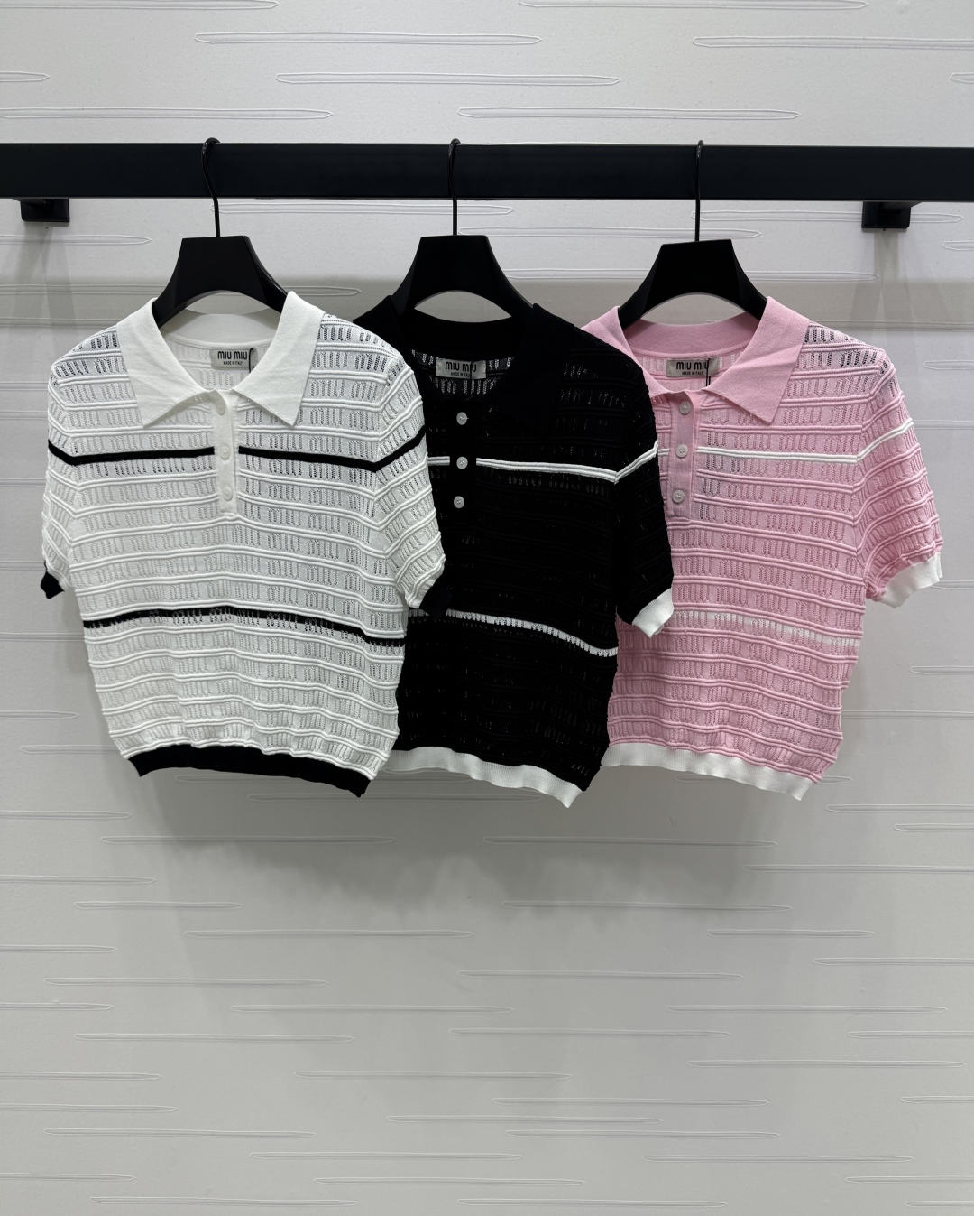 MiuMiu 2025 Silk Short Sleeve Top - Elegant & Breathable 2 cmp i1745948890449 2001 0 0