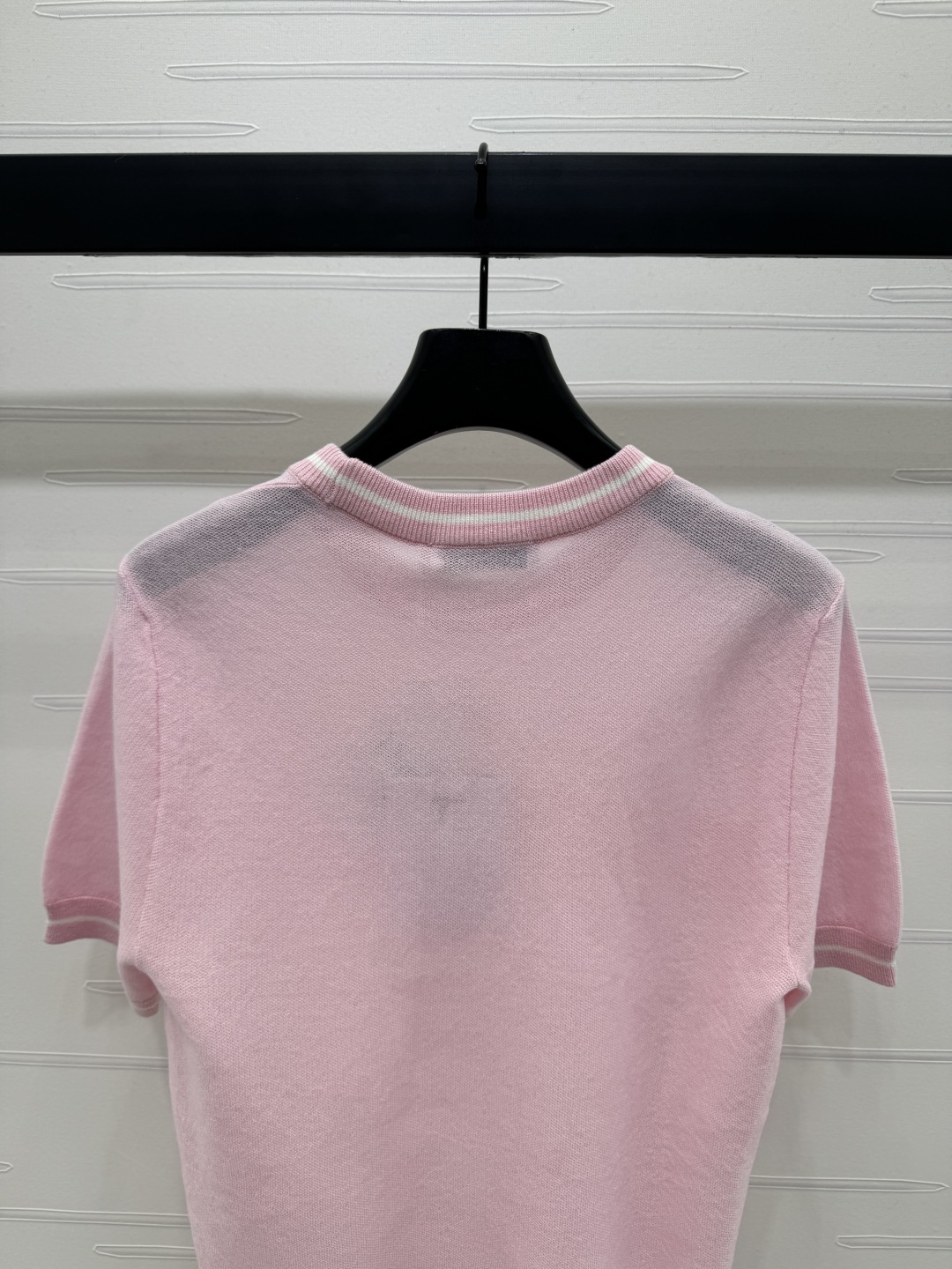 Dior 2025 Spring/Summer Collection: Logo Knit Short Sleeve Top 8 cmp i1745948923638 9629 0 6